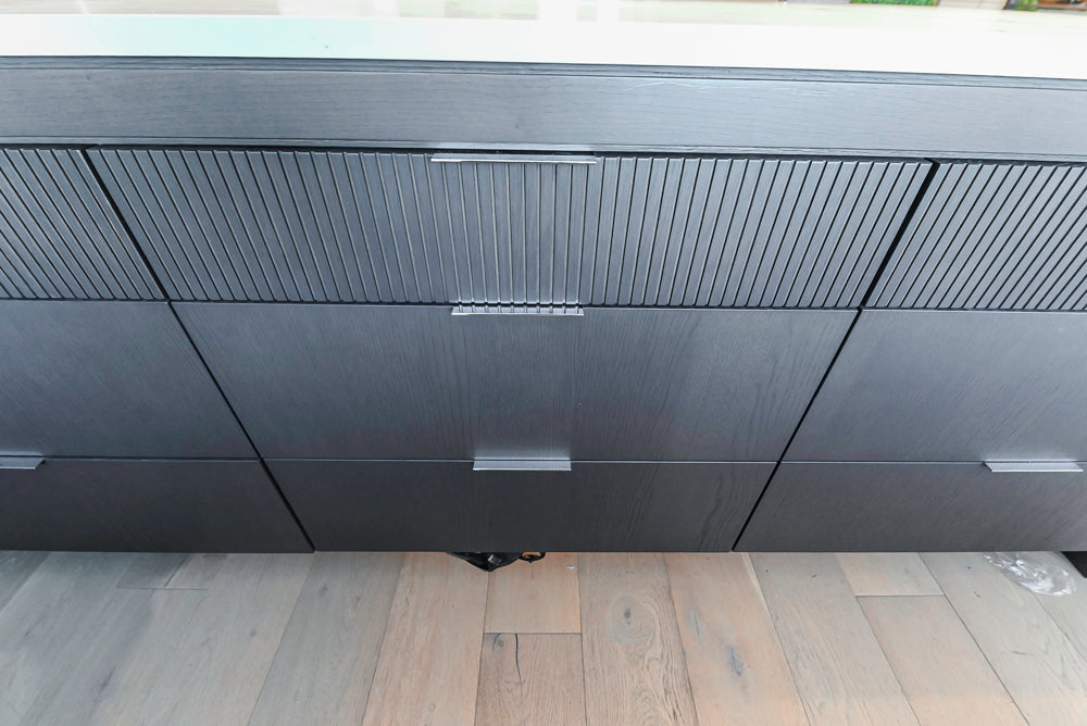 DOCA Modern Classic Brown Wood Veneer Kitchen Cabinets with Neolith Countertops