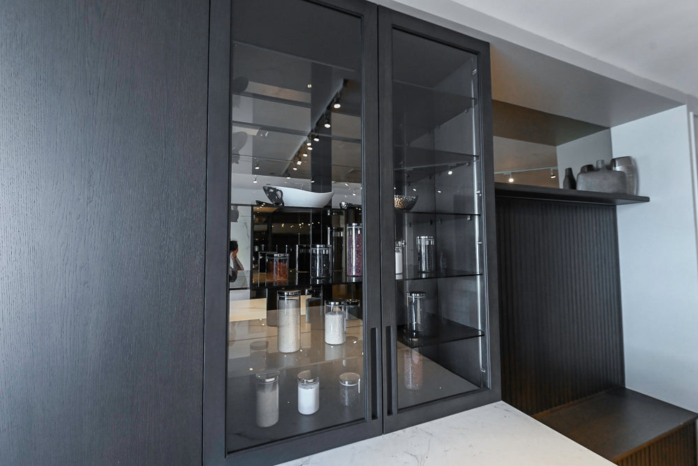 DOCA Modern Classic Brown Wood Veneer Kitchen Cabinets with Neolith Countertops