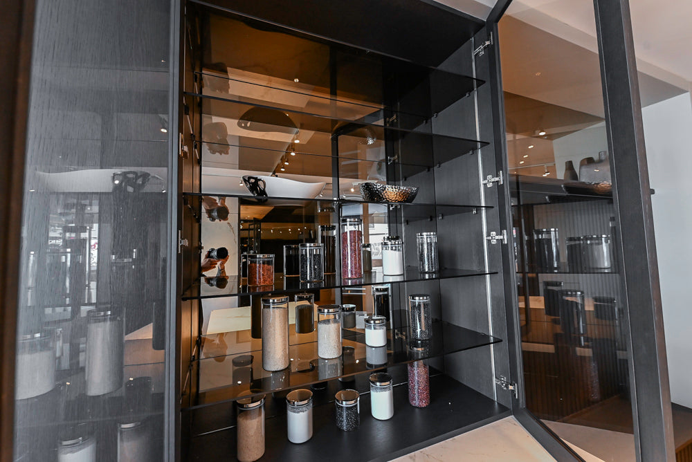 DOCA Modern Classic Brown Wood Veneer Kitchen Cabinets with Neolith Countertops