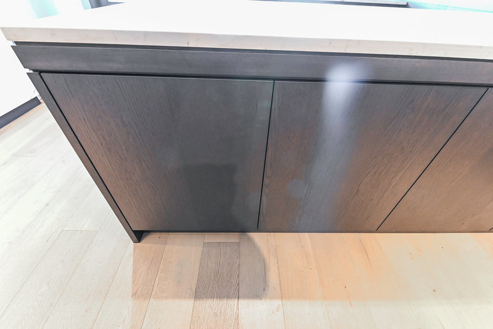 DOCA Modern Classic Brown Wood Veneer Kitchen Cabinets with Neolith Countertops