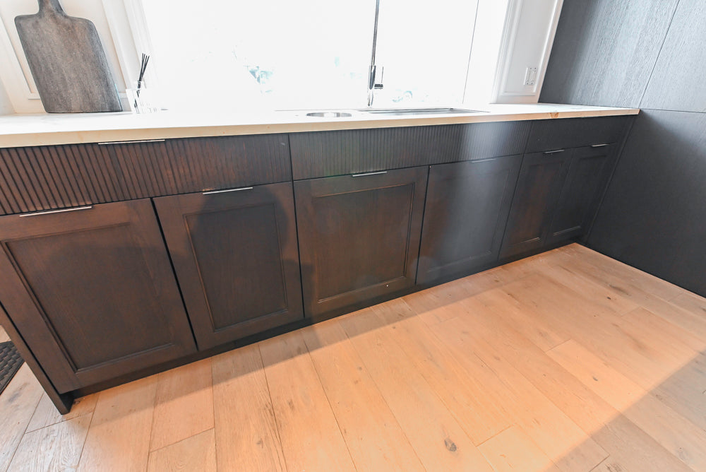 DOCA Modern Classic Brown Wood Veneer Kitchen Cabinets with Neolith Countertops