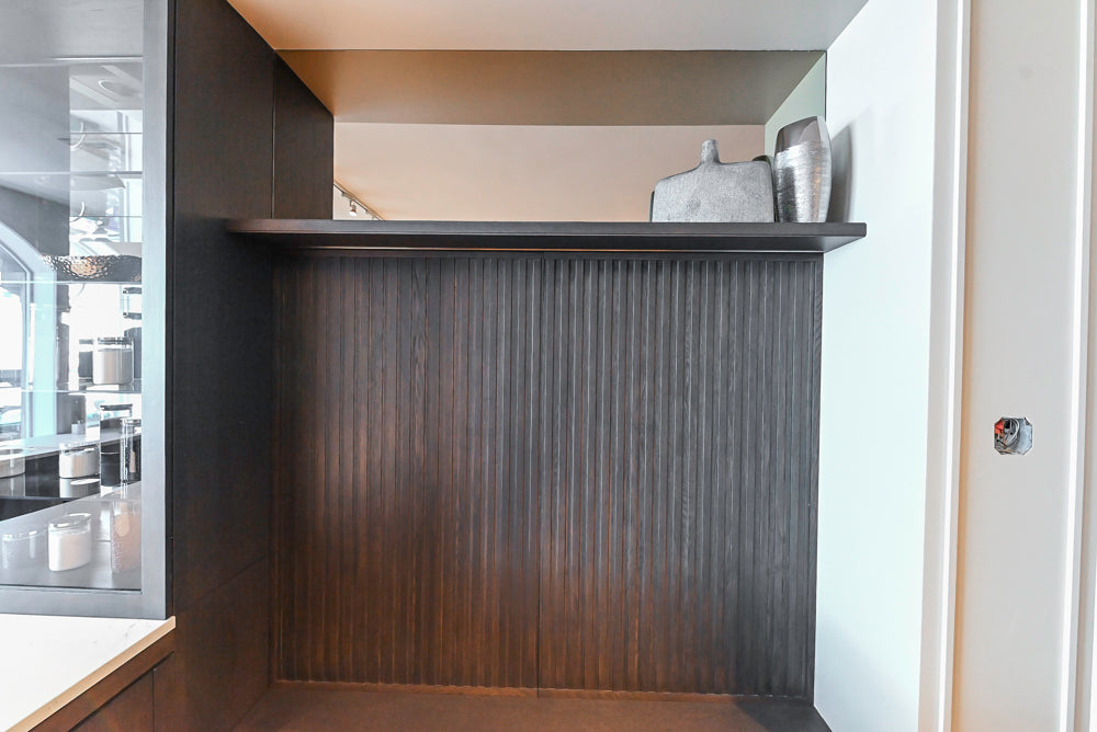 DOCA Modern Classic Brown Wood Veneer Kitchen Cabinets with Neolith Countertops
