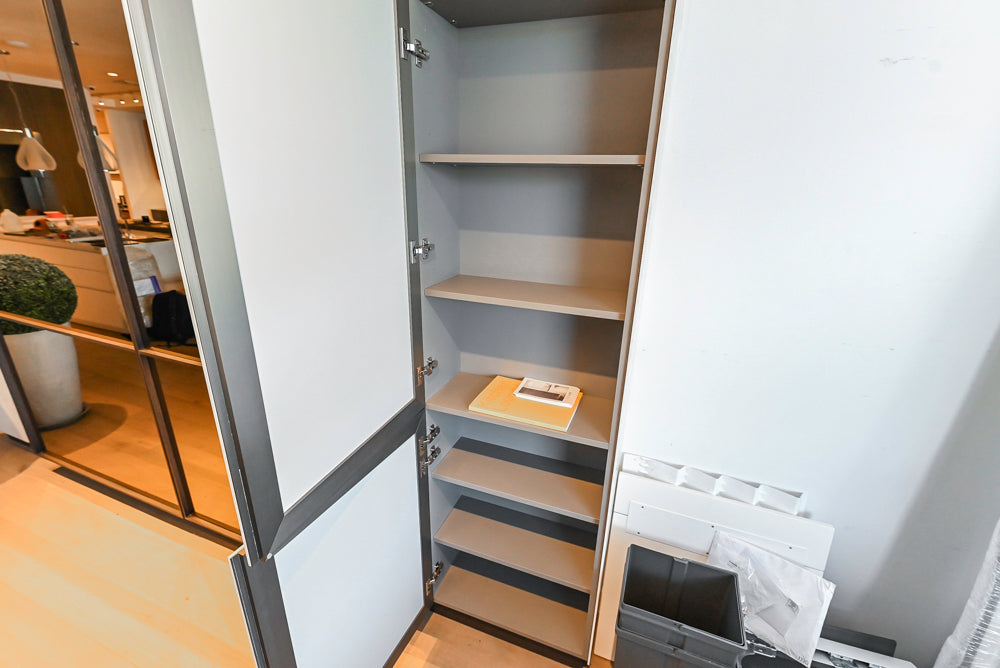 DOCA Modern Classic Brown Wood Veneer Kitchen Cabinets with Neolith Countertops