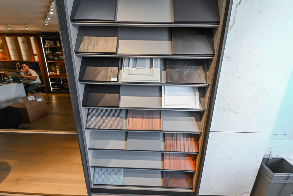 DOCA Modern Classic Brown Wood Veneer Kitchen Cabinets with Neolith Countertops