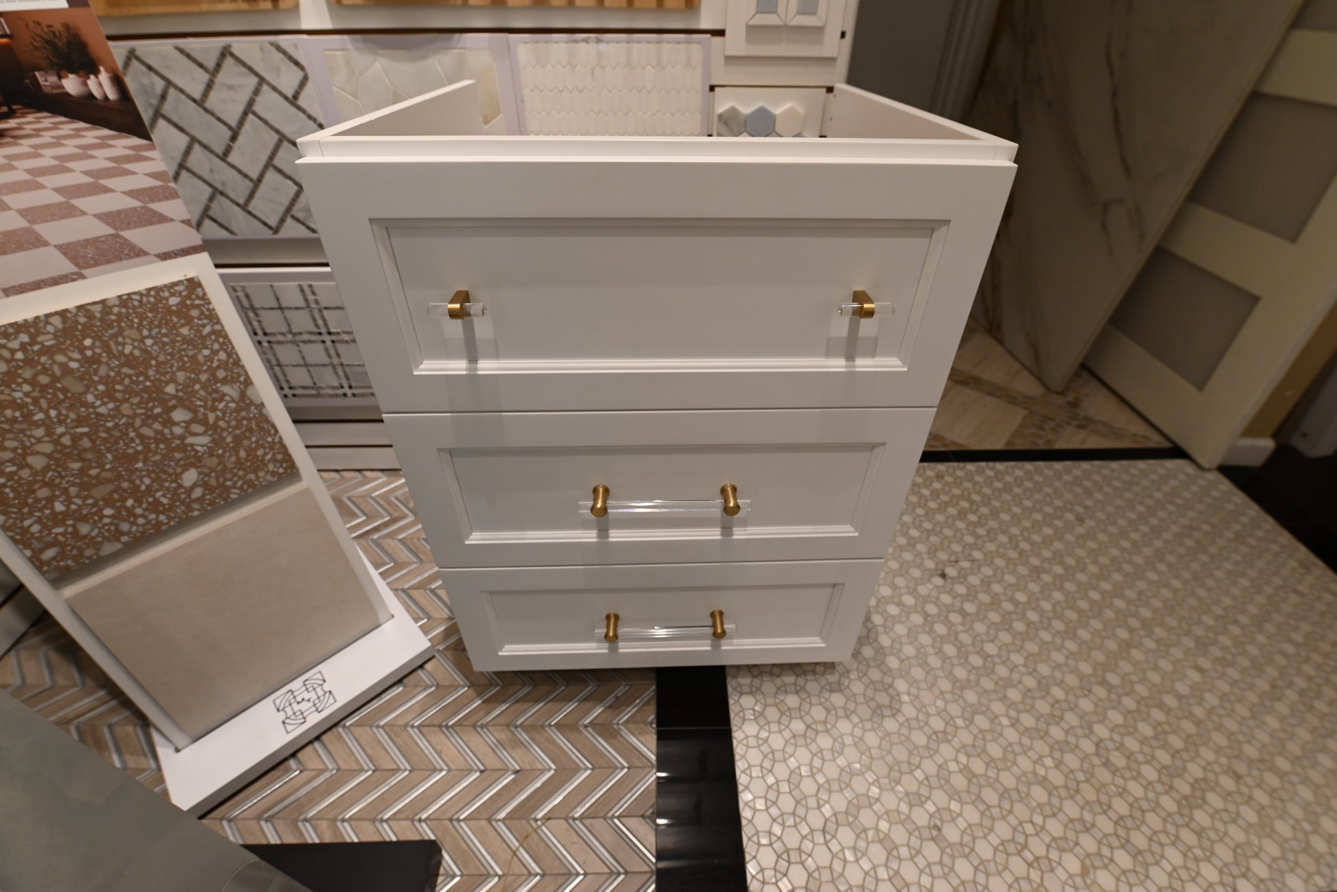 New York Vanity Mfg Transitional 24" White Wood Single Vanity Base