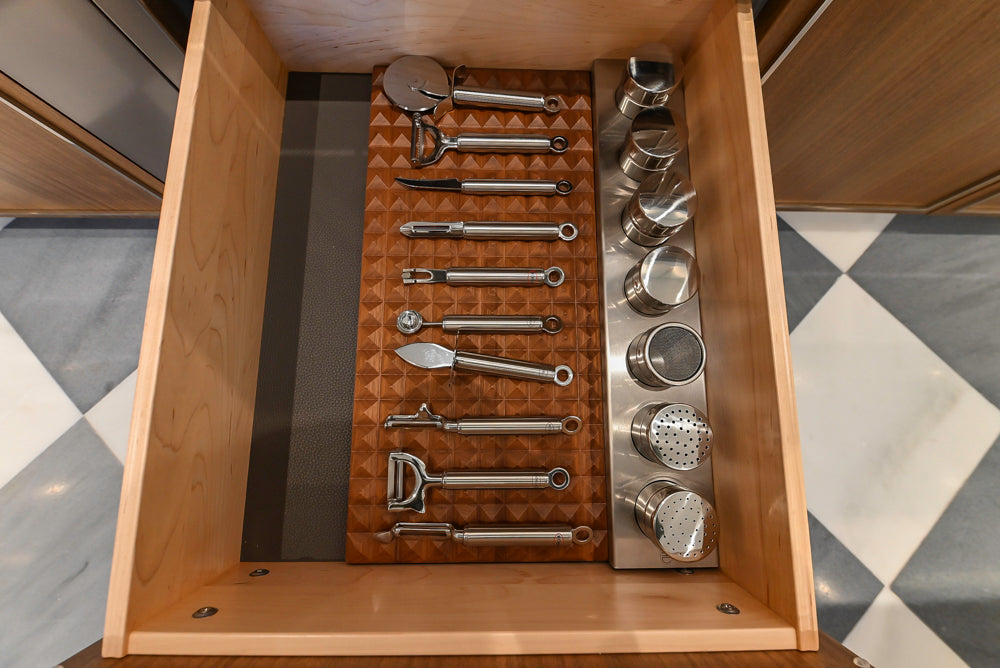 St. Charles Modern Eucalyptus and White Satin Sheen Kitchenette with La Cornue Flamberge Rotisserie