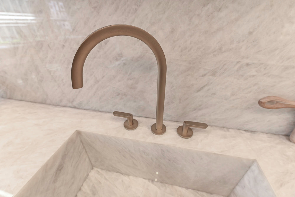 St. Charles Transitional Slate Gray Butler's Pantry Wall with Cristallo White Quartzite Countertops