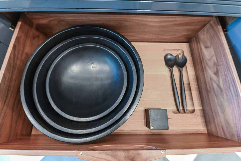 St. Charles Transitional Slate Gray Butler's Pantry Wall with Cristallo White Quartzite Countertops