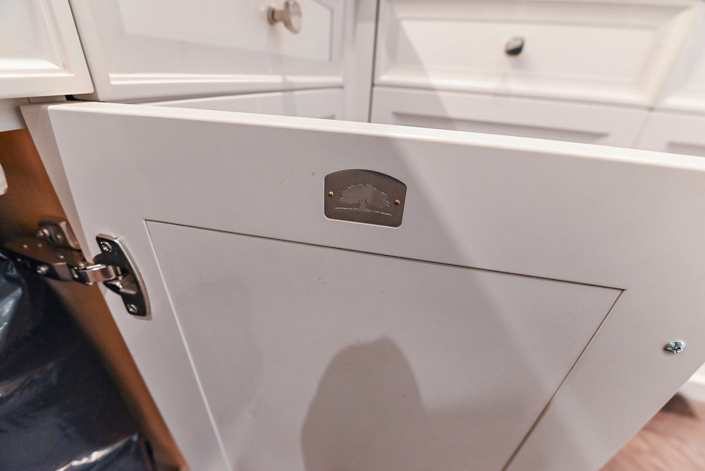 St. Charles Transitional Two-Tone White Butler's Pantry with Calcatta Marble Countertops