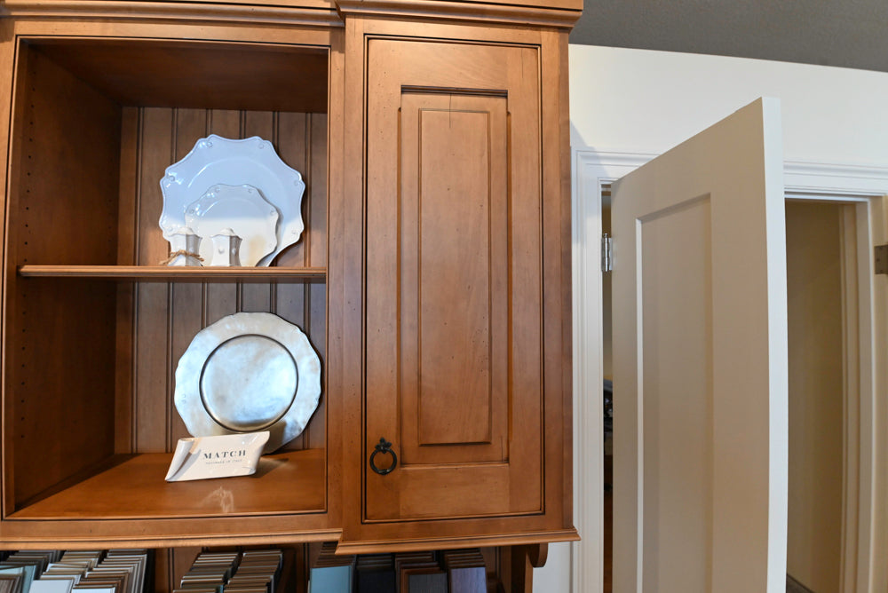 Quality Custom Traditional Freestanding Wooden Hutch