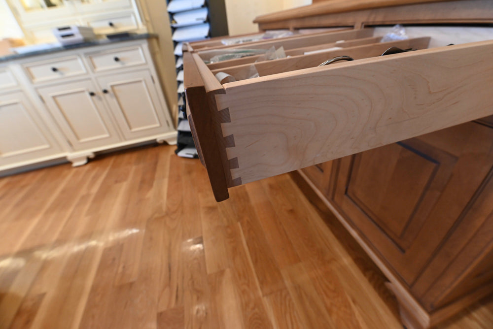 Quality Custom Traditional Freestanding Wooden Hutch
