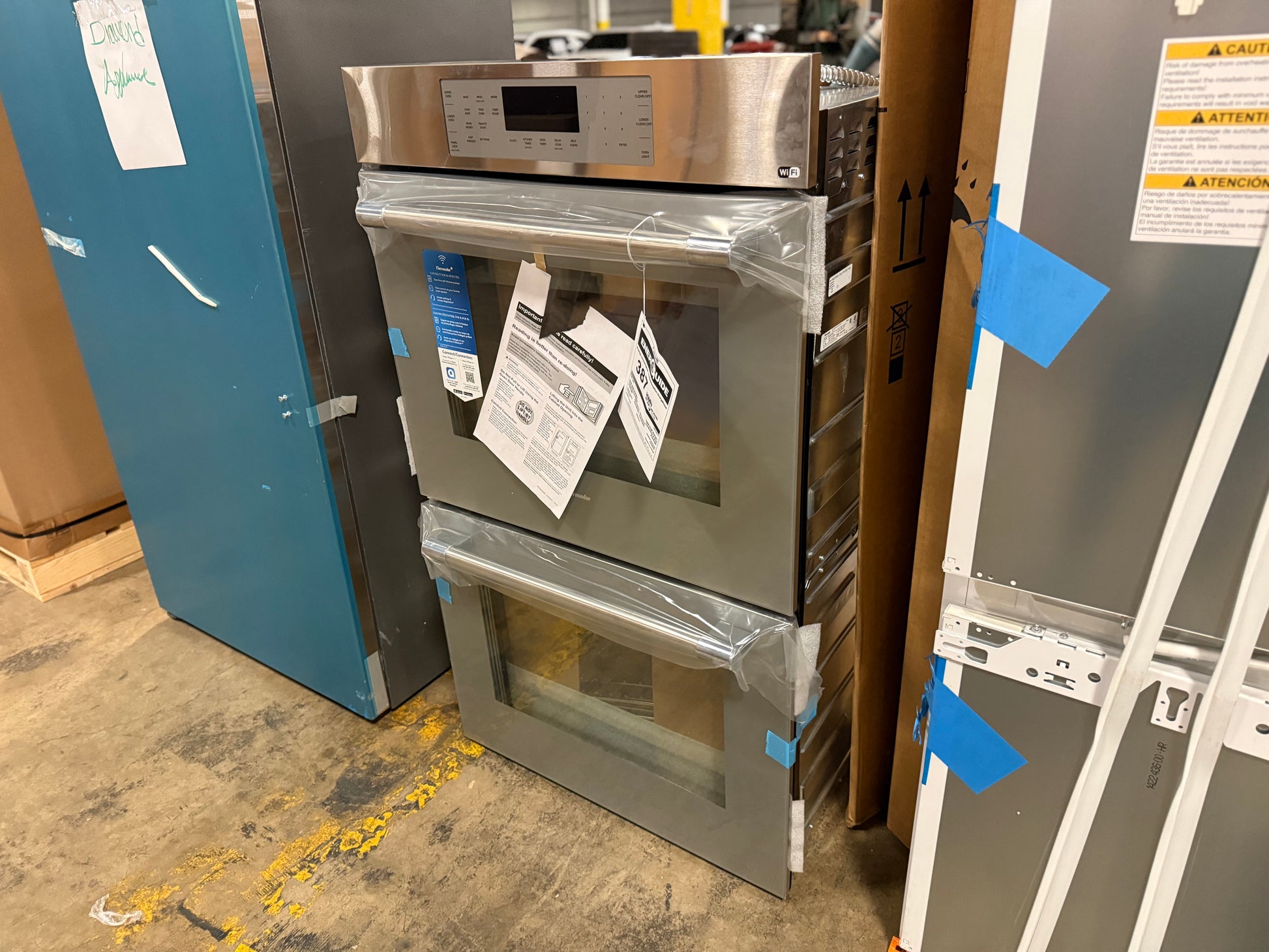 Smart Thermador ME302YP wall oven with True Convection and Home Connec