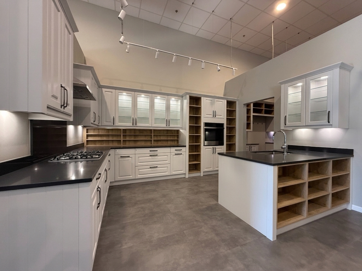 Wren Georgian Juratek Chalk White Matte Kitchen