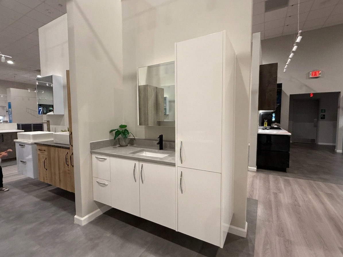 White Gloss Handless Single Floating Vanity with Mirror