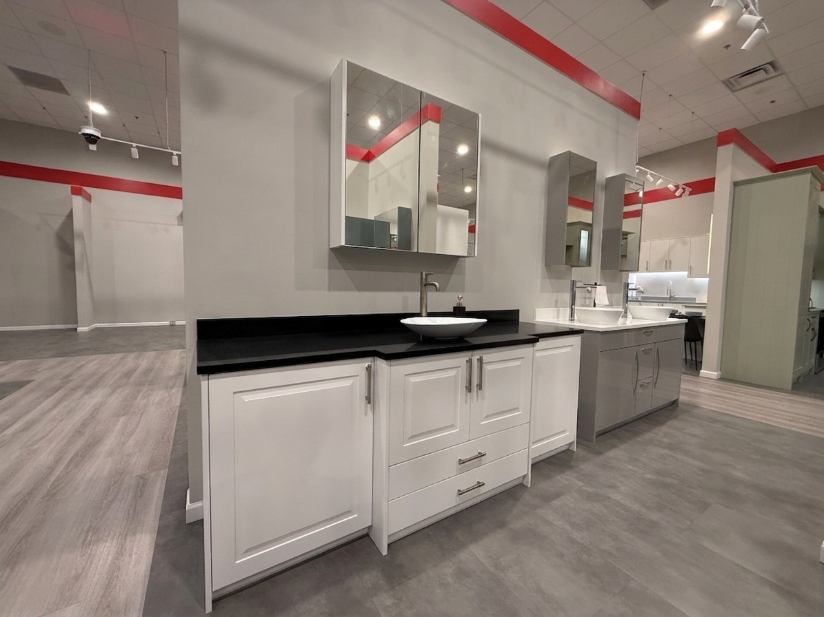 White Shaker Single Vanity with Mirror