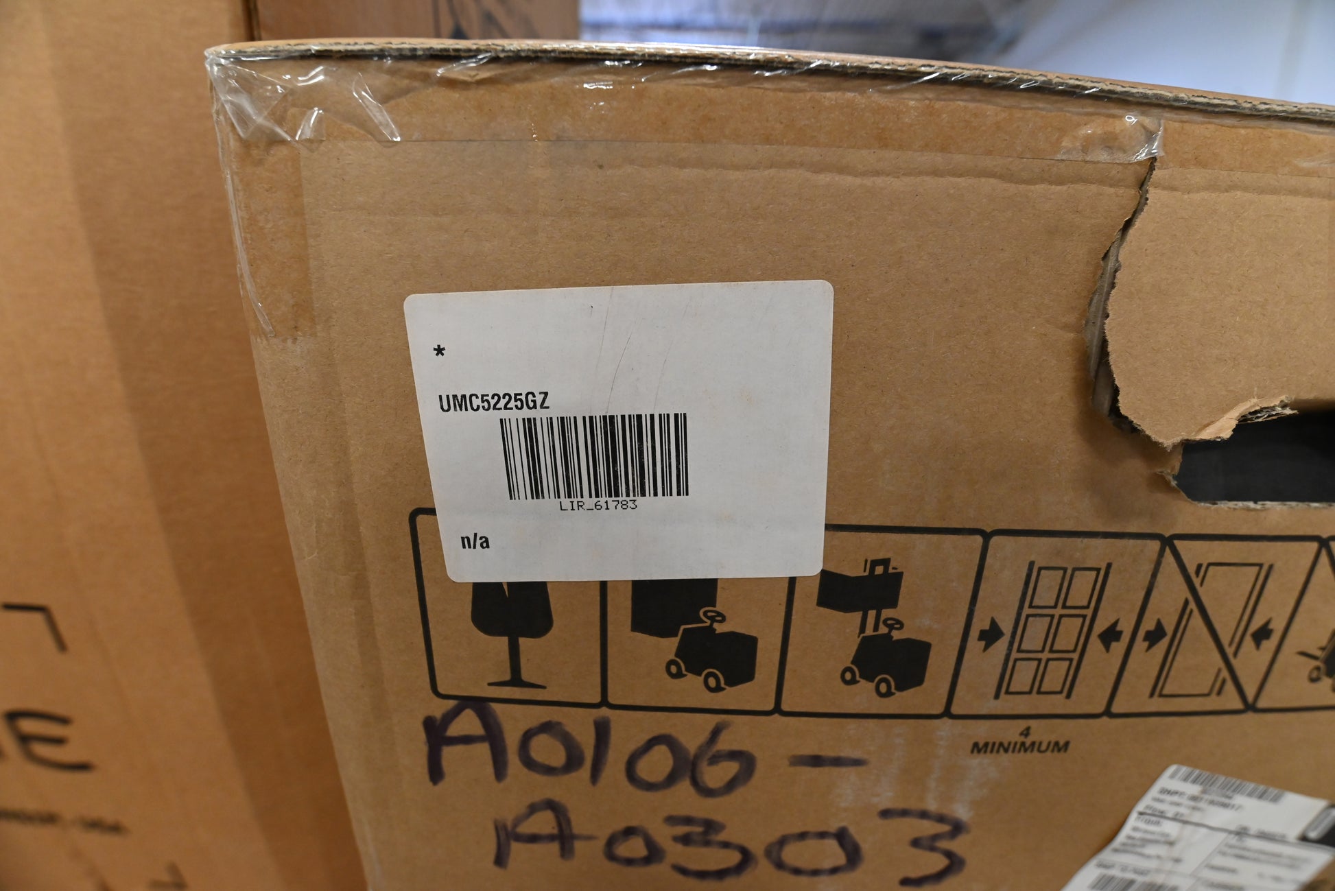 Whirlpool UMC5225GZ 24" Stainless Steel Countertop Microwave