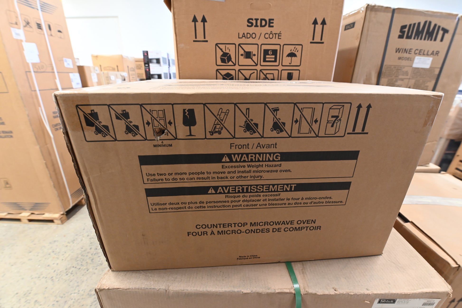 Whirlpool UMC5225GZ 24" Stainless Steel Countertop Microwave