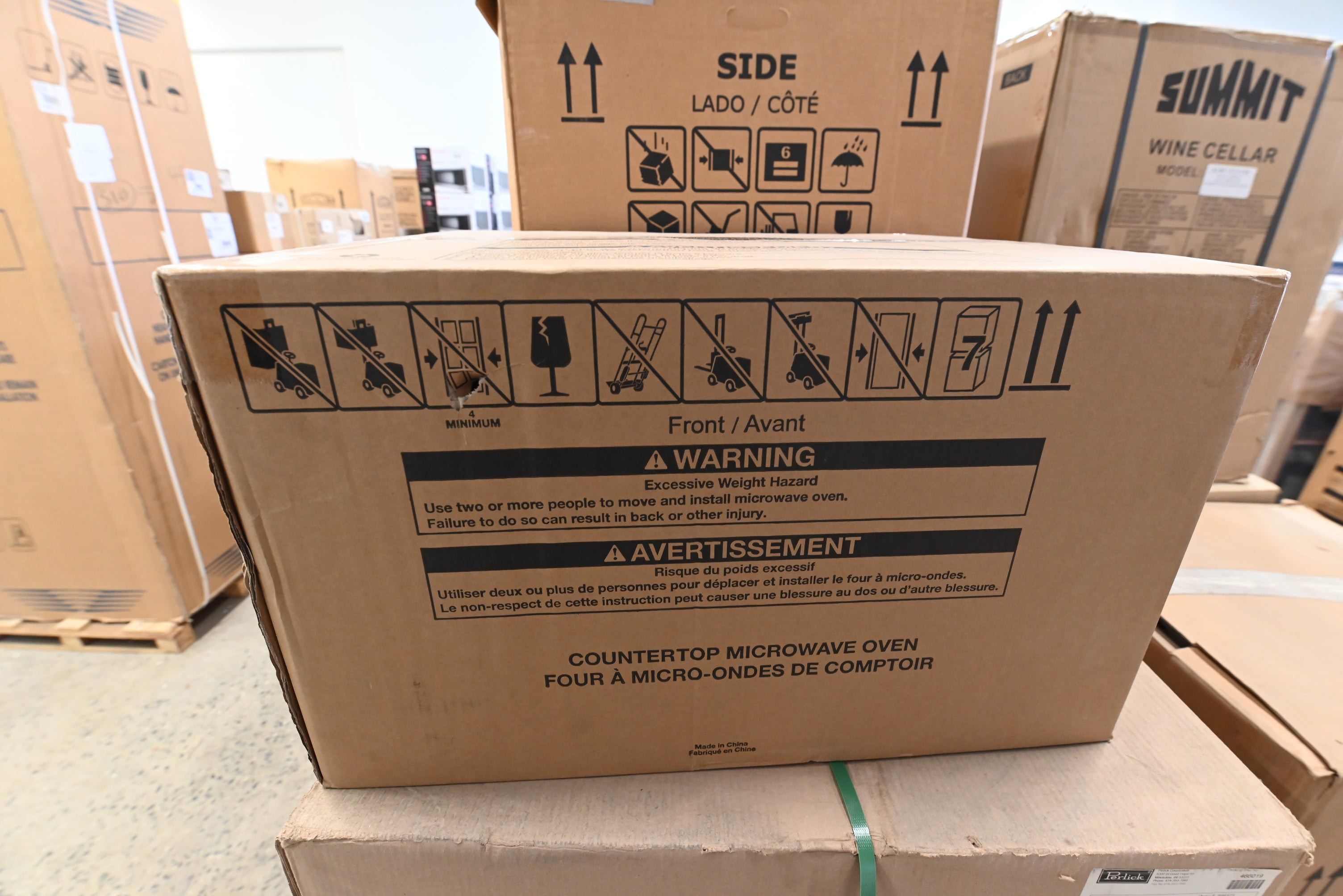 Whirlpool UMC5225GZ 24" Stainless Steel Countertop Microwave