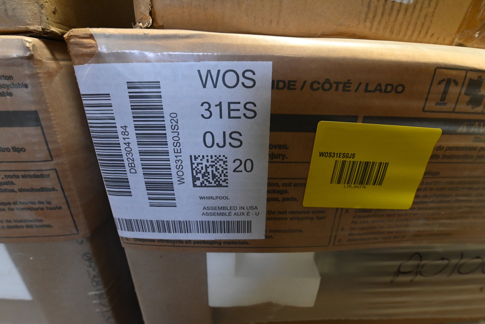 High-end Whirlpool wall oven WOS31ES0JS featuring electronic touch controls