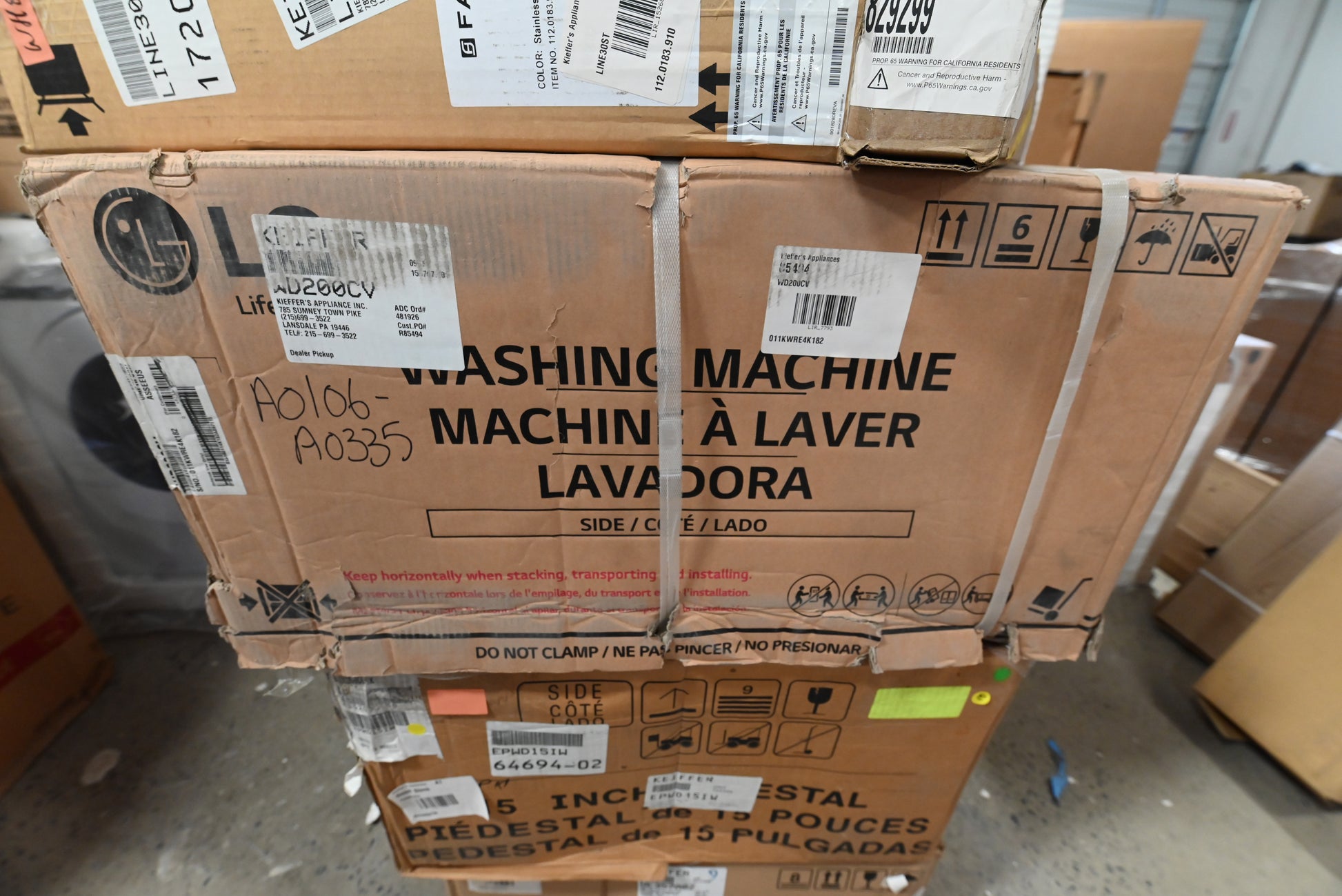 LG SideKick WD200CB 29" Black Steel Pedestal Washer