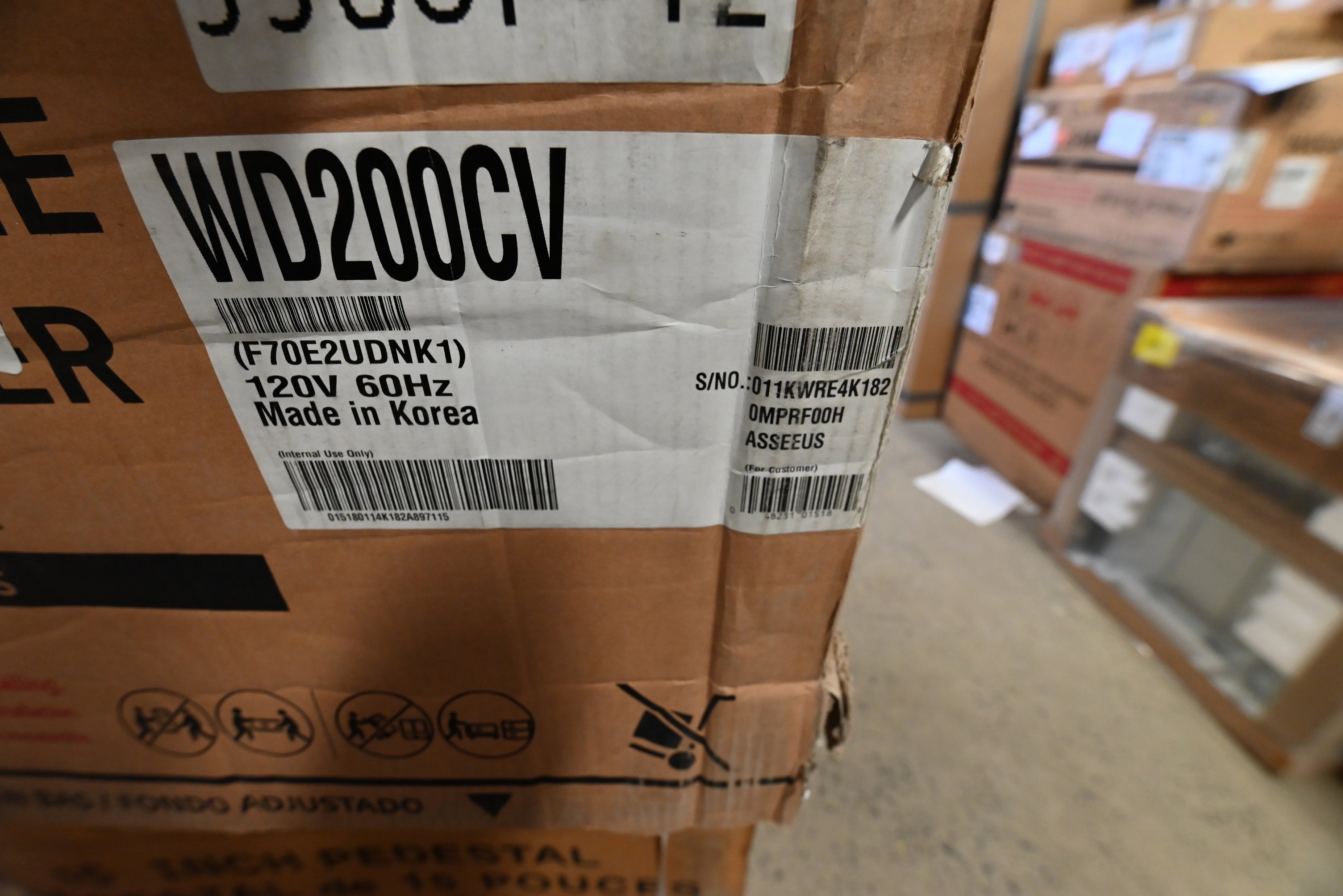 LG SideKick WD200CB 29" Black Steel Pedestal Washer