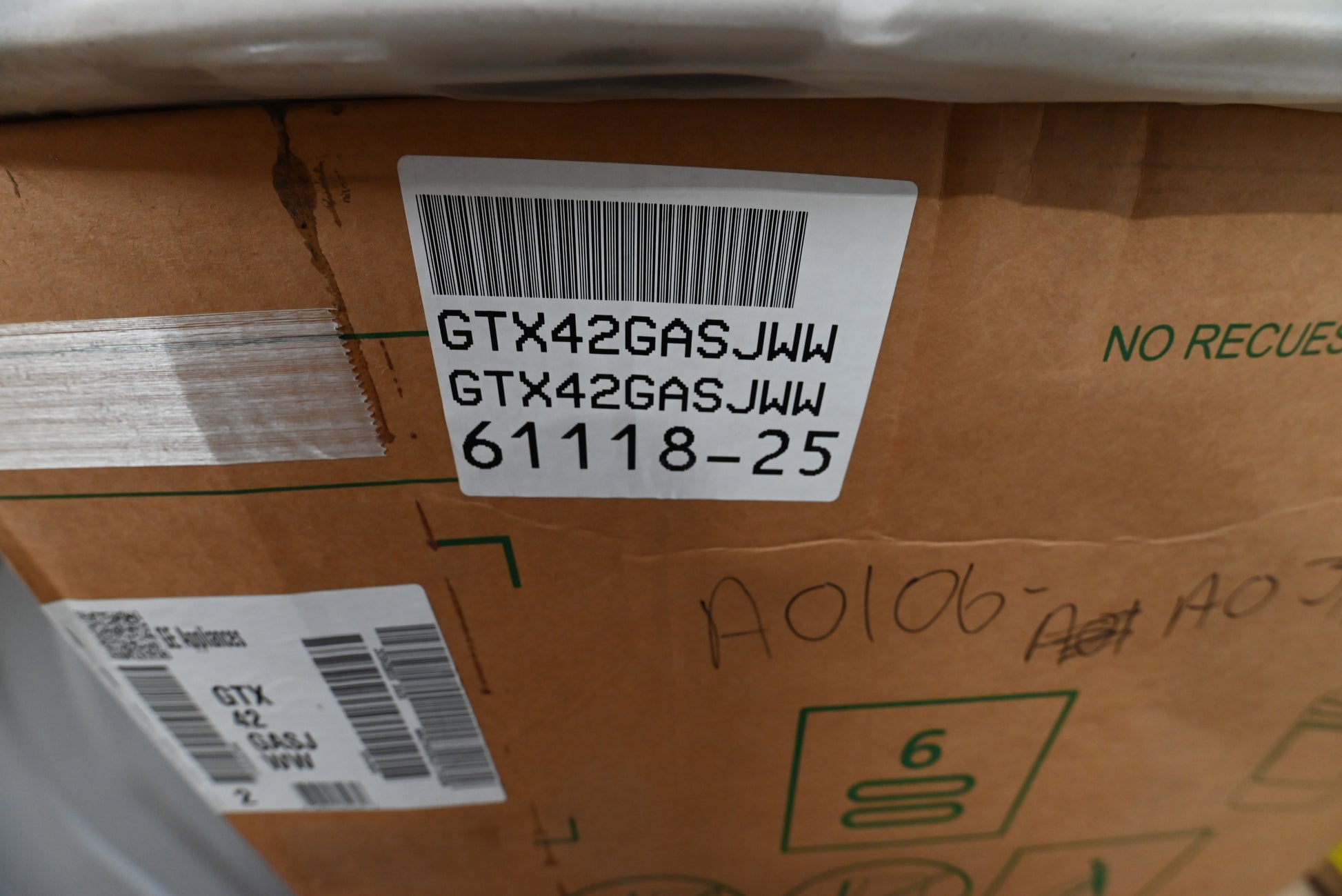 GE GTX42GASJWW 27" White Gas Dryer