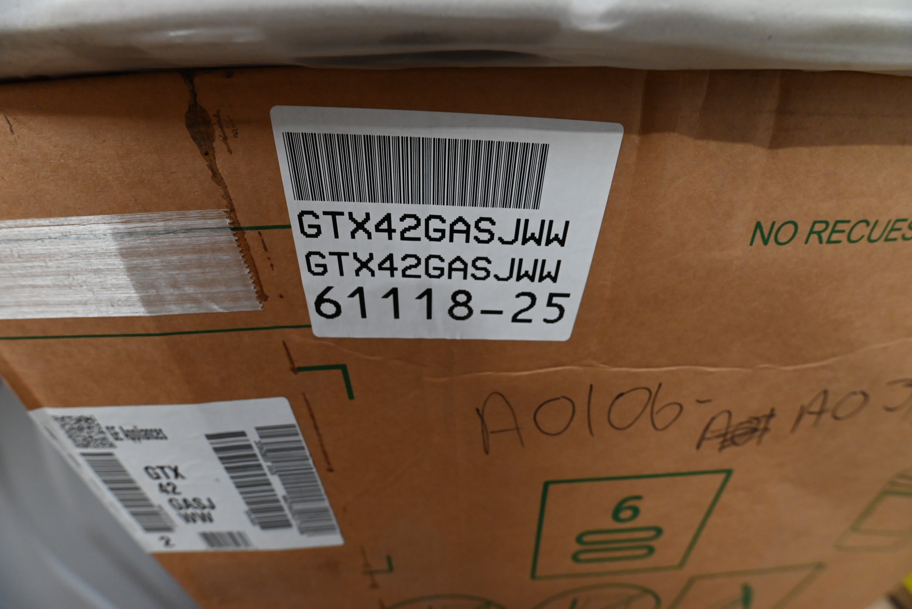 GE GTX42GASJWW 27" White Gas Dryer