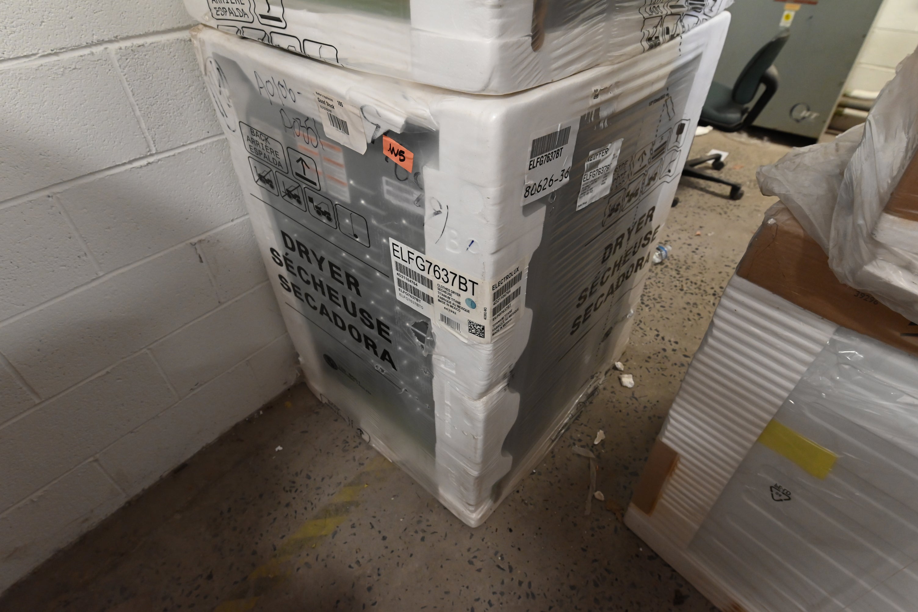 Electrolux ELFG7637BT 27" Titanium Gas Dryer