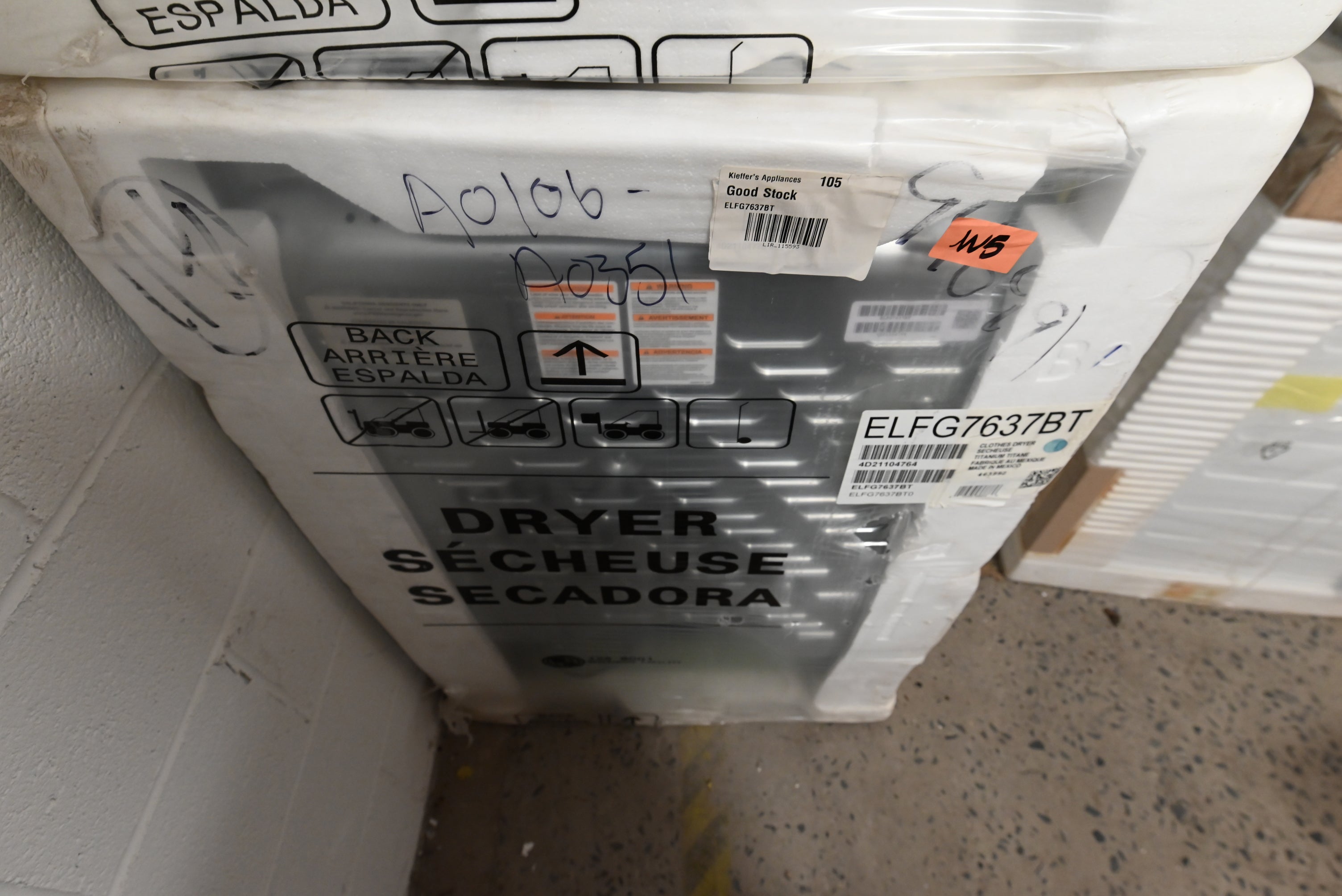 Electrolux ELFG7637BT 27" Titanium Gas Dryer