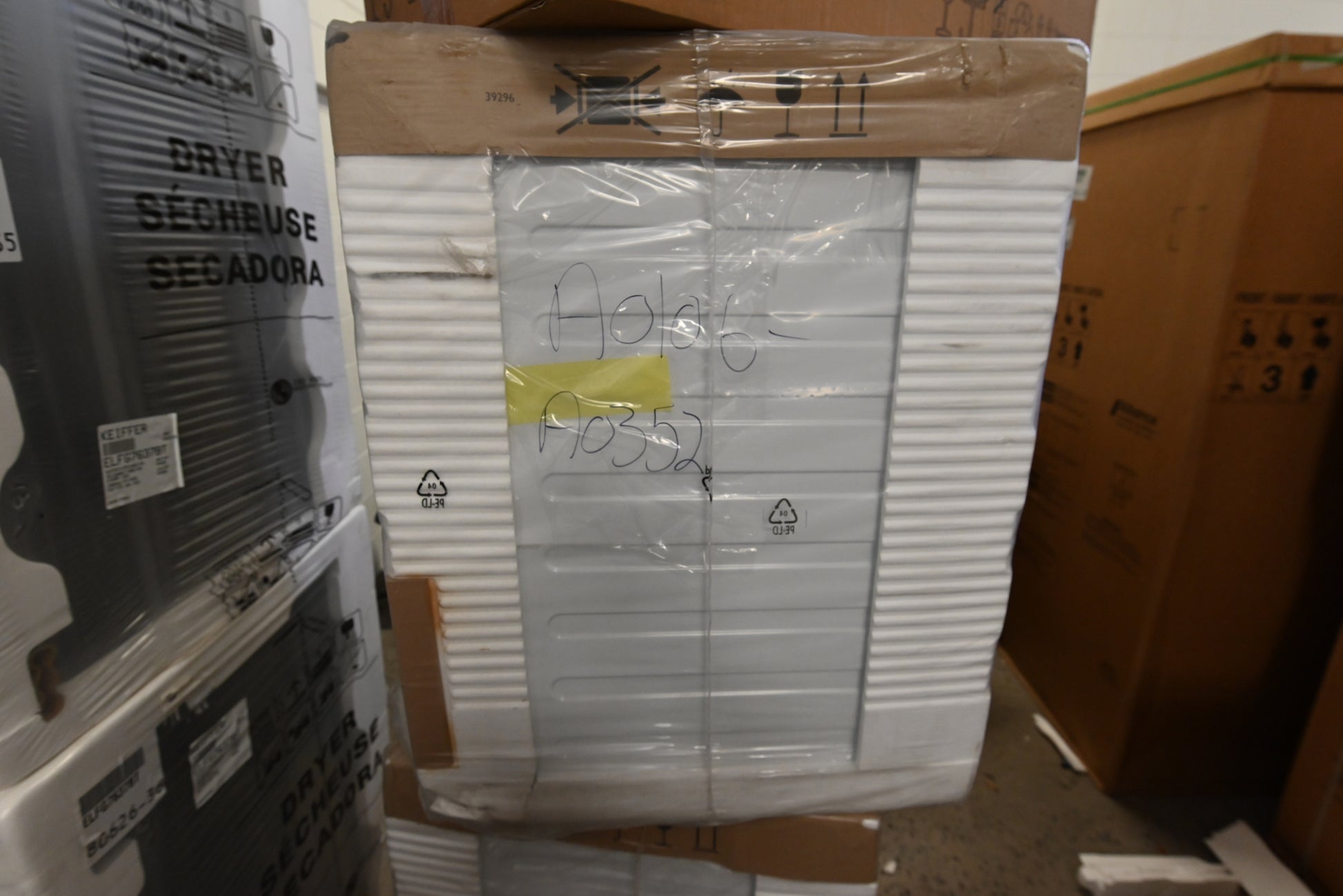 Electrolux ELFW4222AW 24" White Front Load Washer