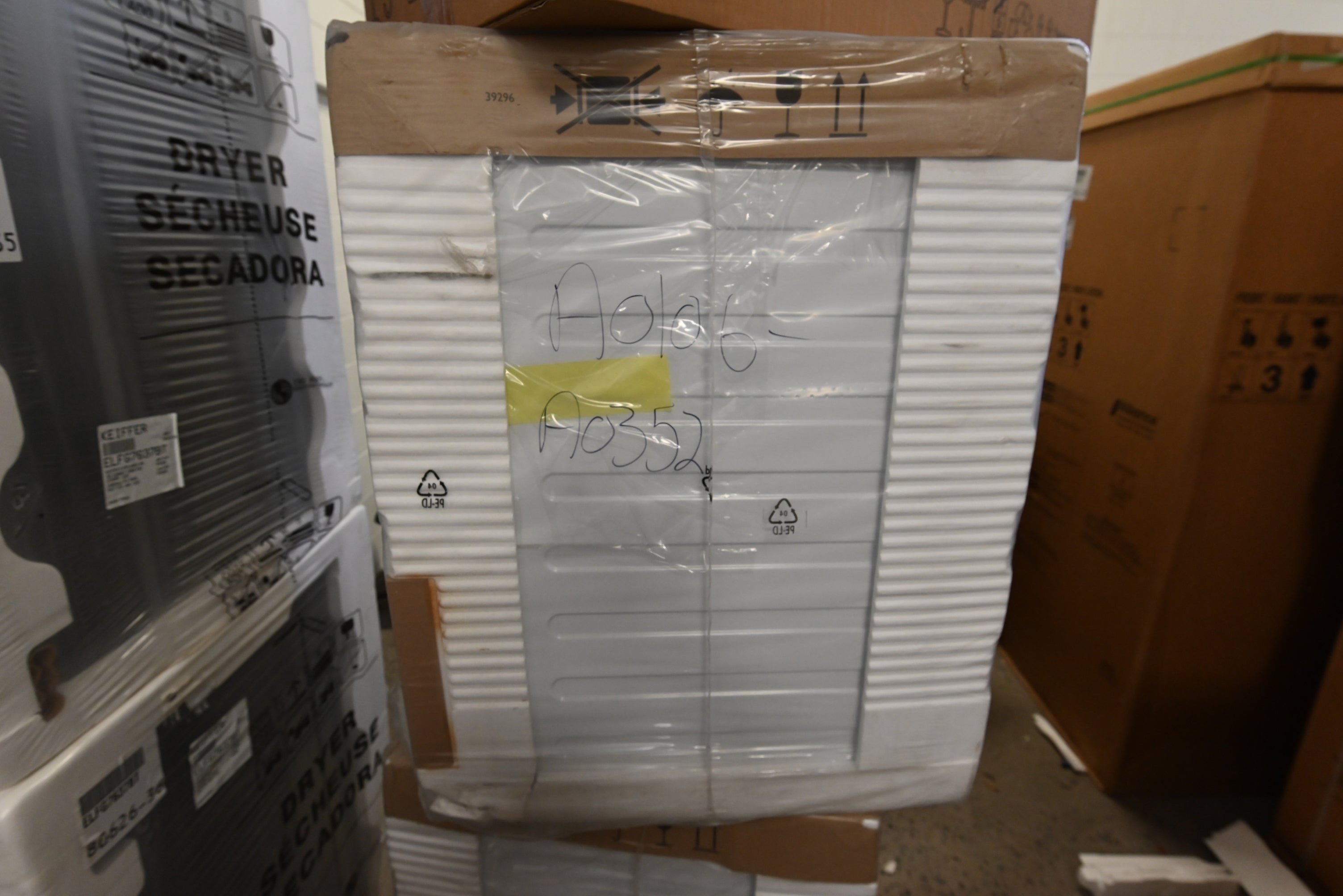 Electrolux ELFW4222AW 24" White Front Load Washer