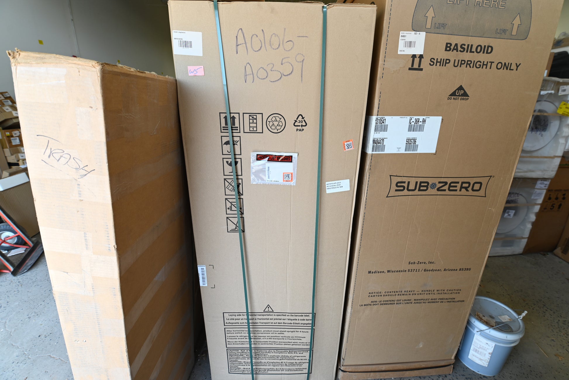 Blomberg BRFB1322SS 24" Stainless Steel Bottom Freezer Refrigerator