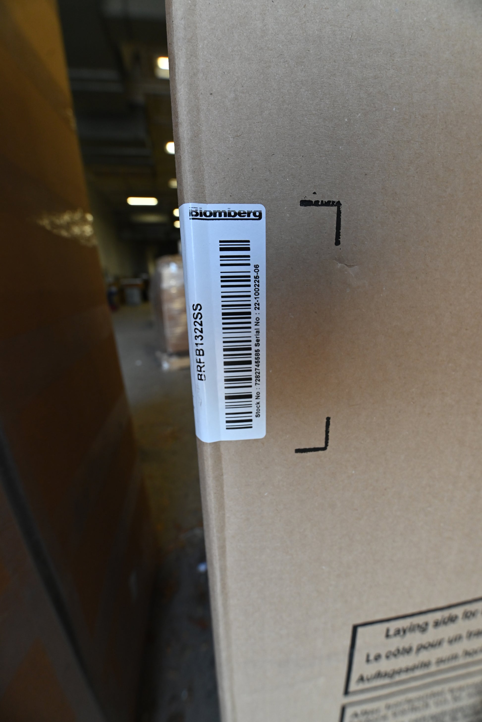 Blomberg BRFB1322SS 24" Stainless Steel Bottom Freezer Refrigerator