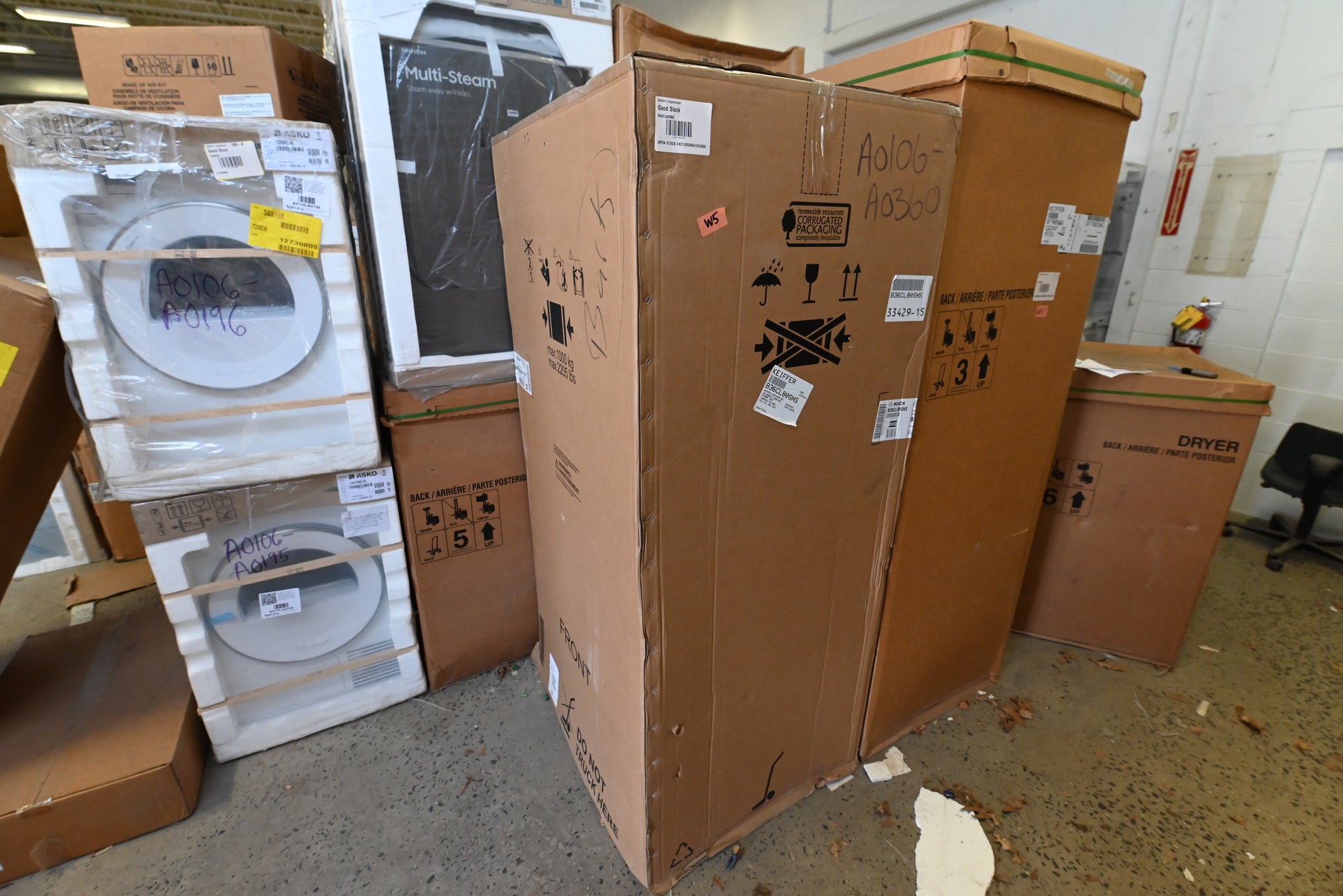 Bosch B36CL80SNS 36" Stainless Steel French Door Refrigerator