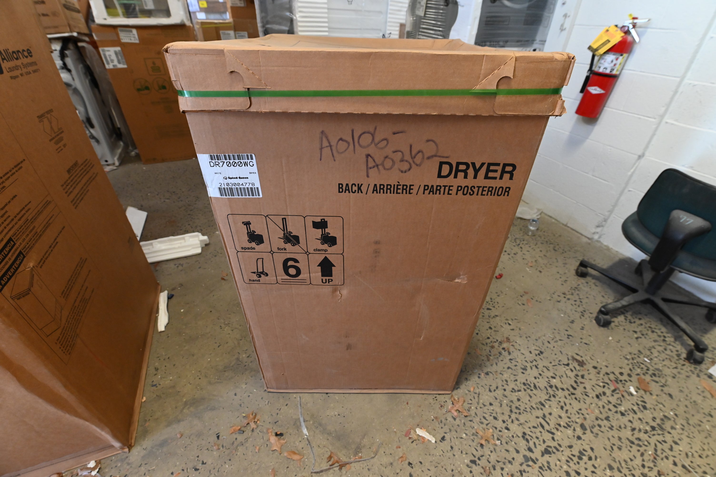 Speed Queen DR7000WG 27" White Front Load Gas Dryer