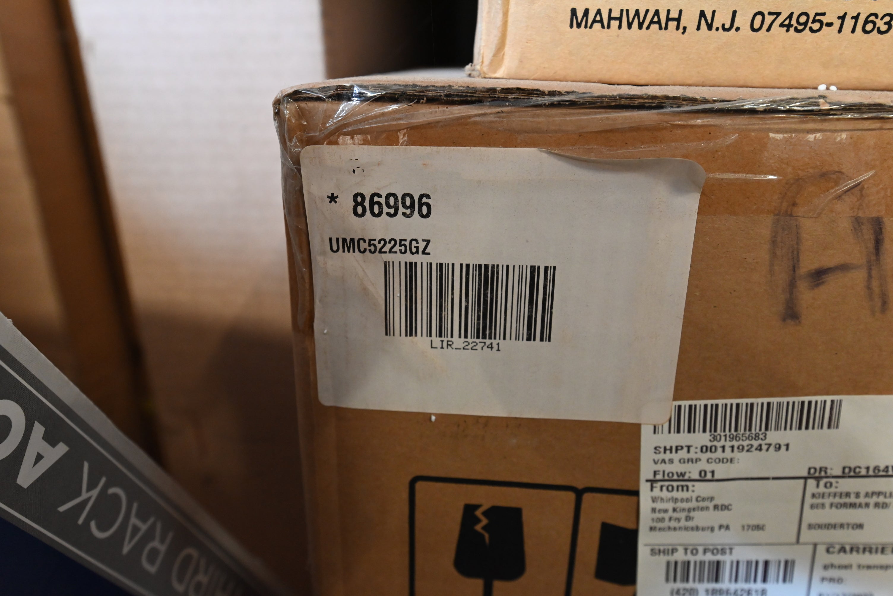 Whirlpool UMC5225GZ 24" Stainless Steel Countertop Microwave