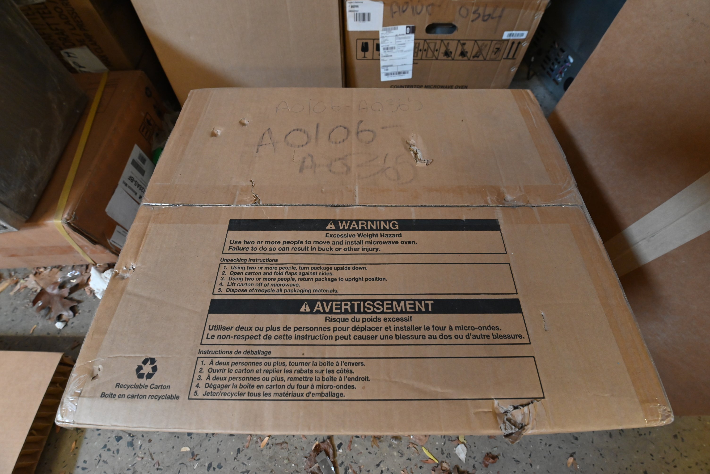 Whirlpool UMC5225GZ 24" Stainless Steel Countertop Microwave