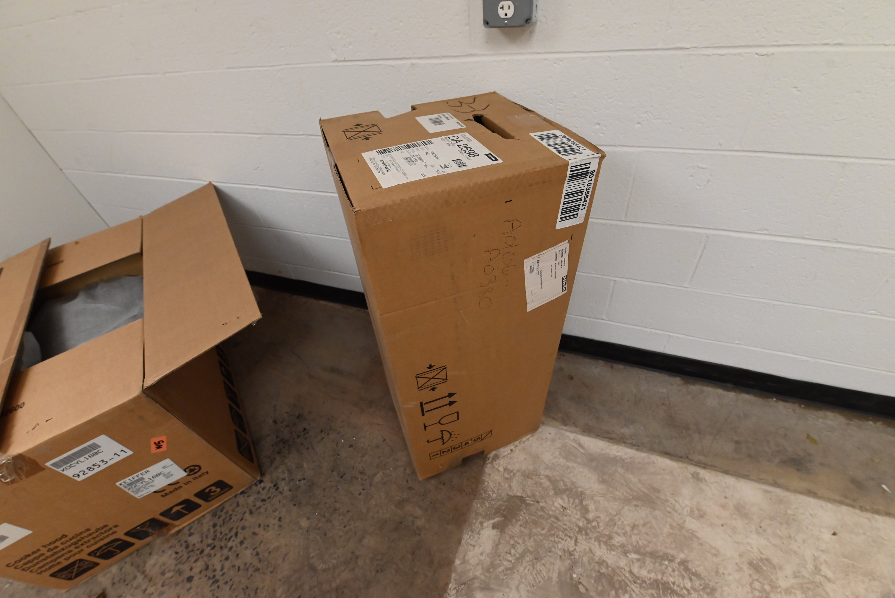 Miele DA2698WH 36" Brilliant White Extra Slim Insert Hood