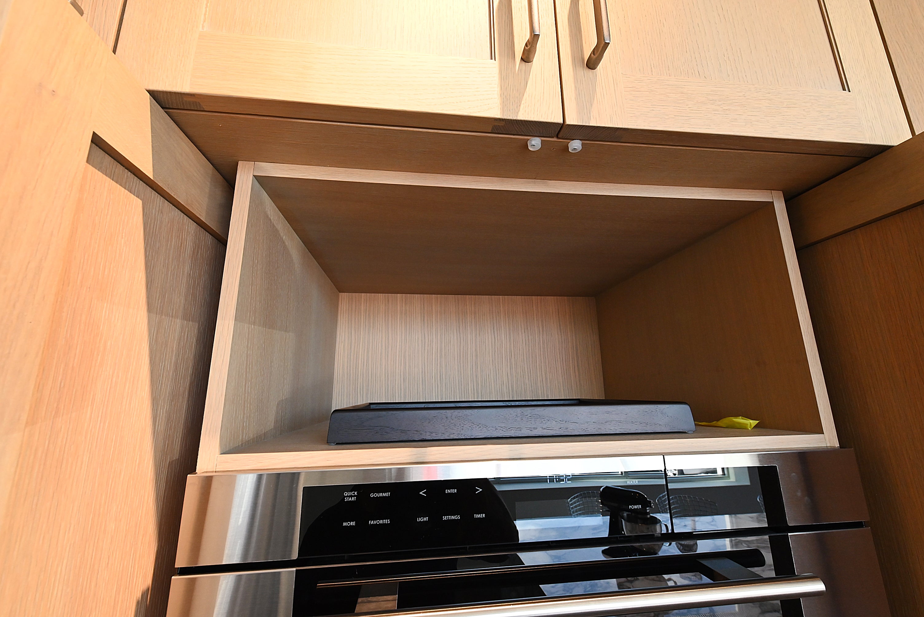 Quality Custom Marble & Onyx Flair Transitional Showroom Display Kitchen