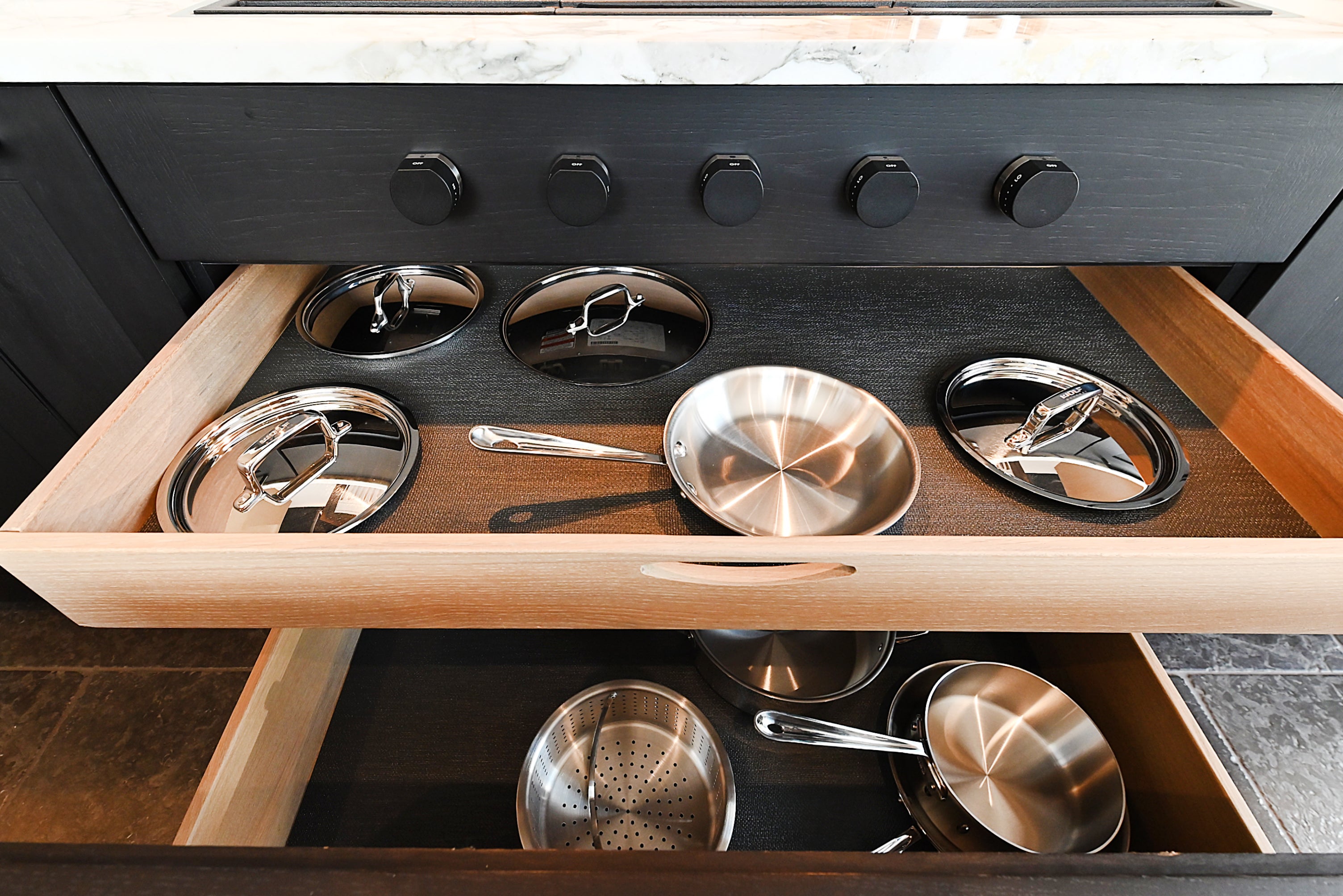 Quality Custom Marble & Onyx Flair Transitional Showroom Display Kitchen