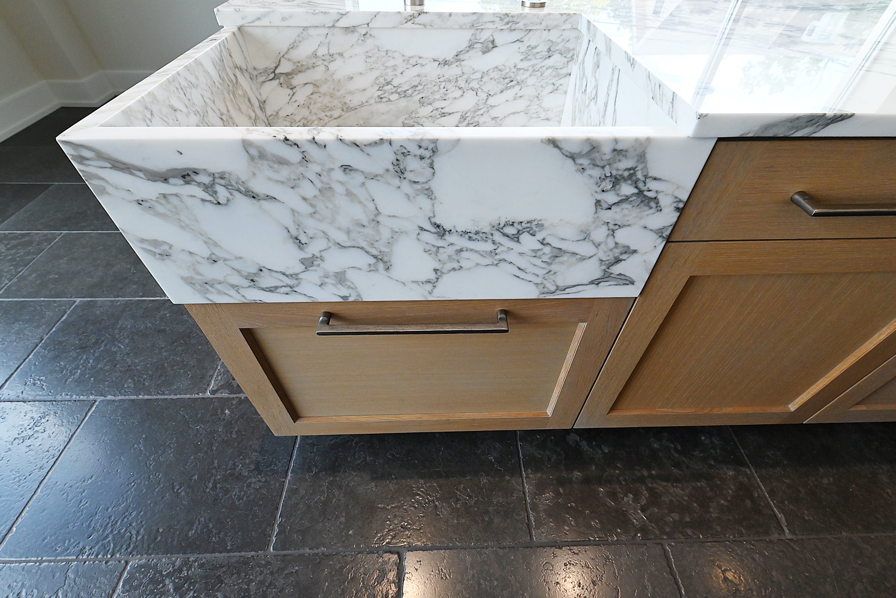 Quality Custom Marble & Onyx Flair Transitional Showroom Display Kitchen