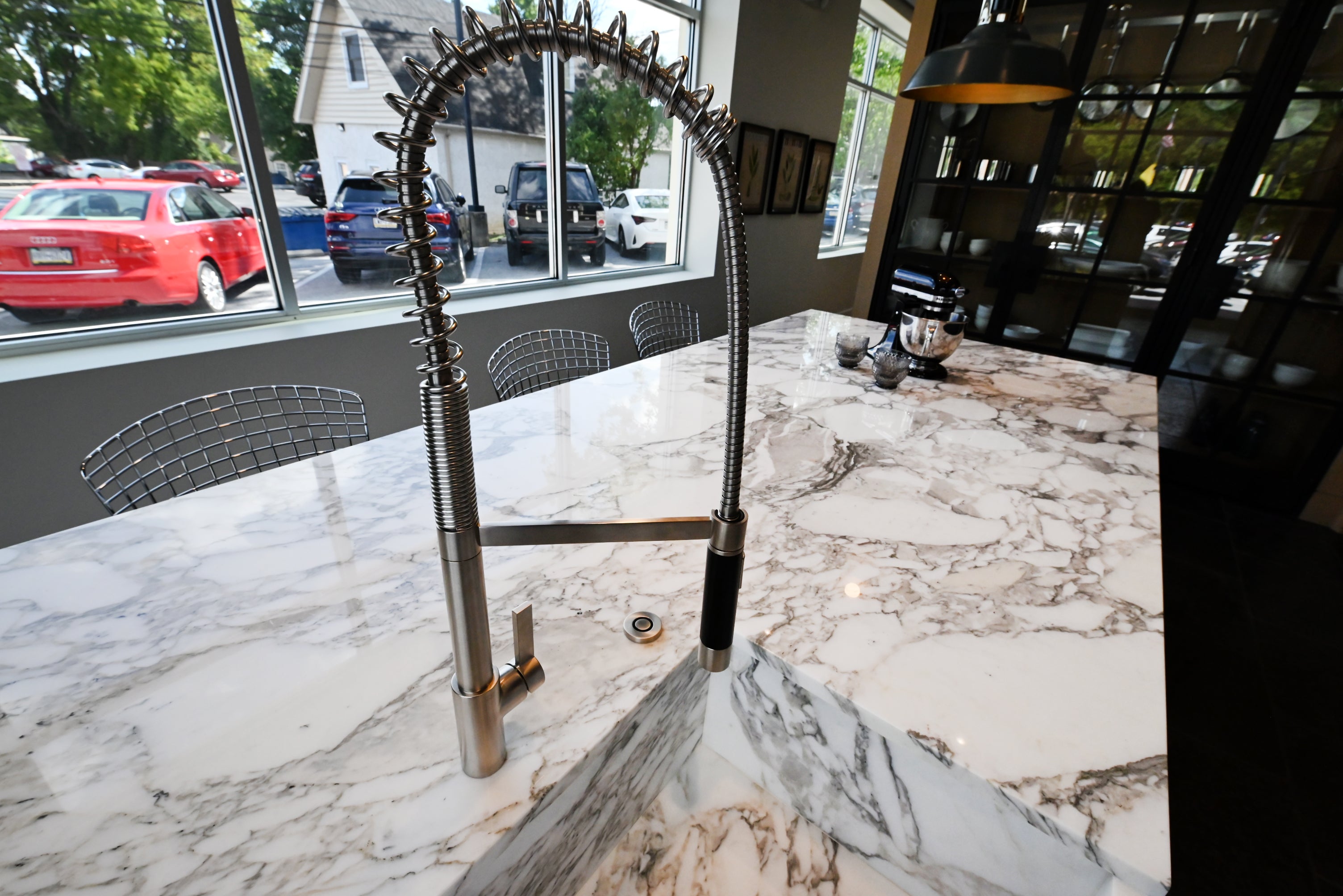 Quality Custom Marble & Onyx Flair Transitional Showroom Display Kitchen