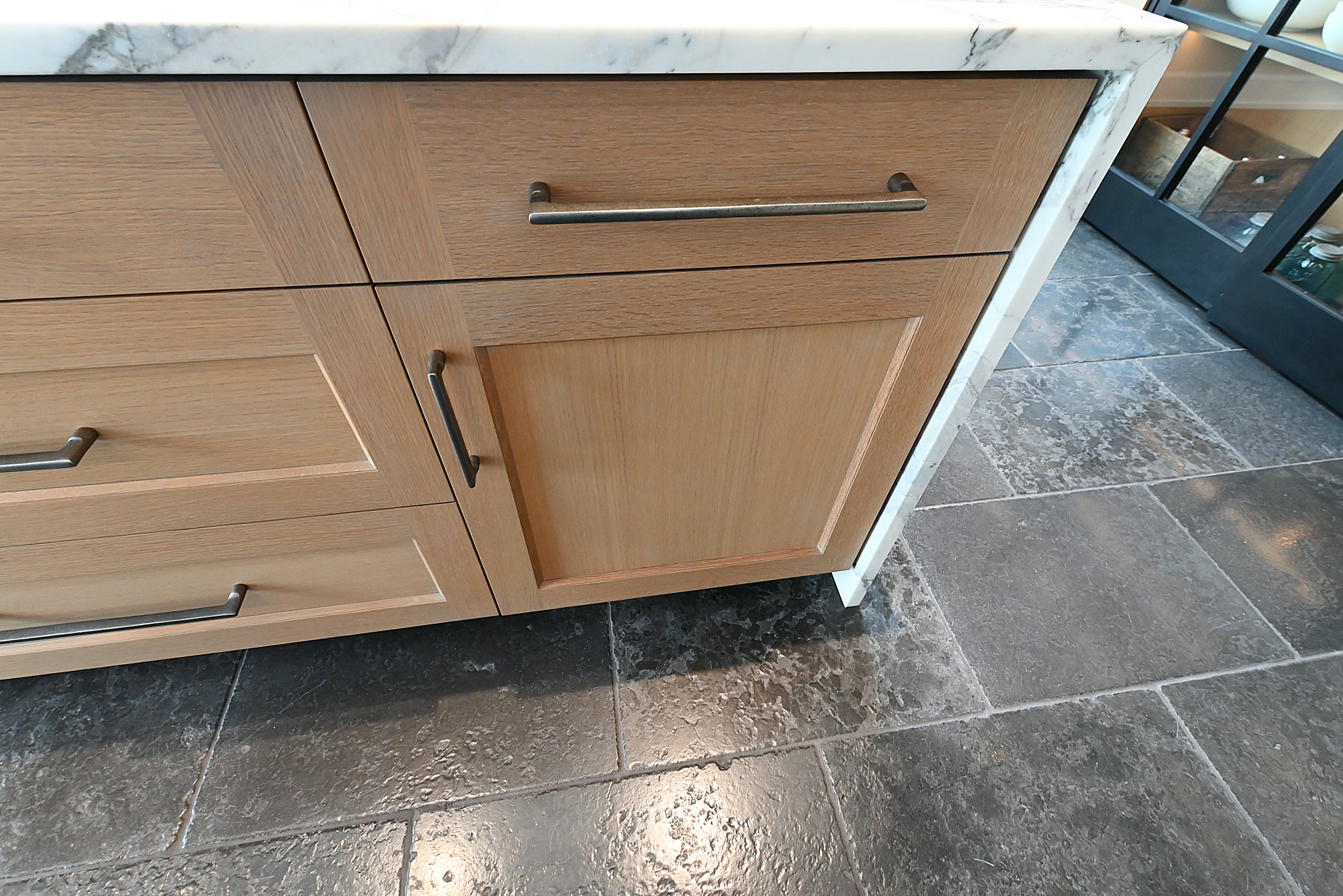 Quality Custom Marble & Onyx Flair Transitional Showroom Display Kitchen