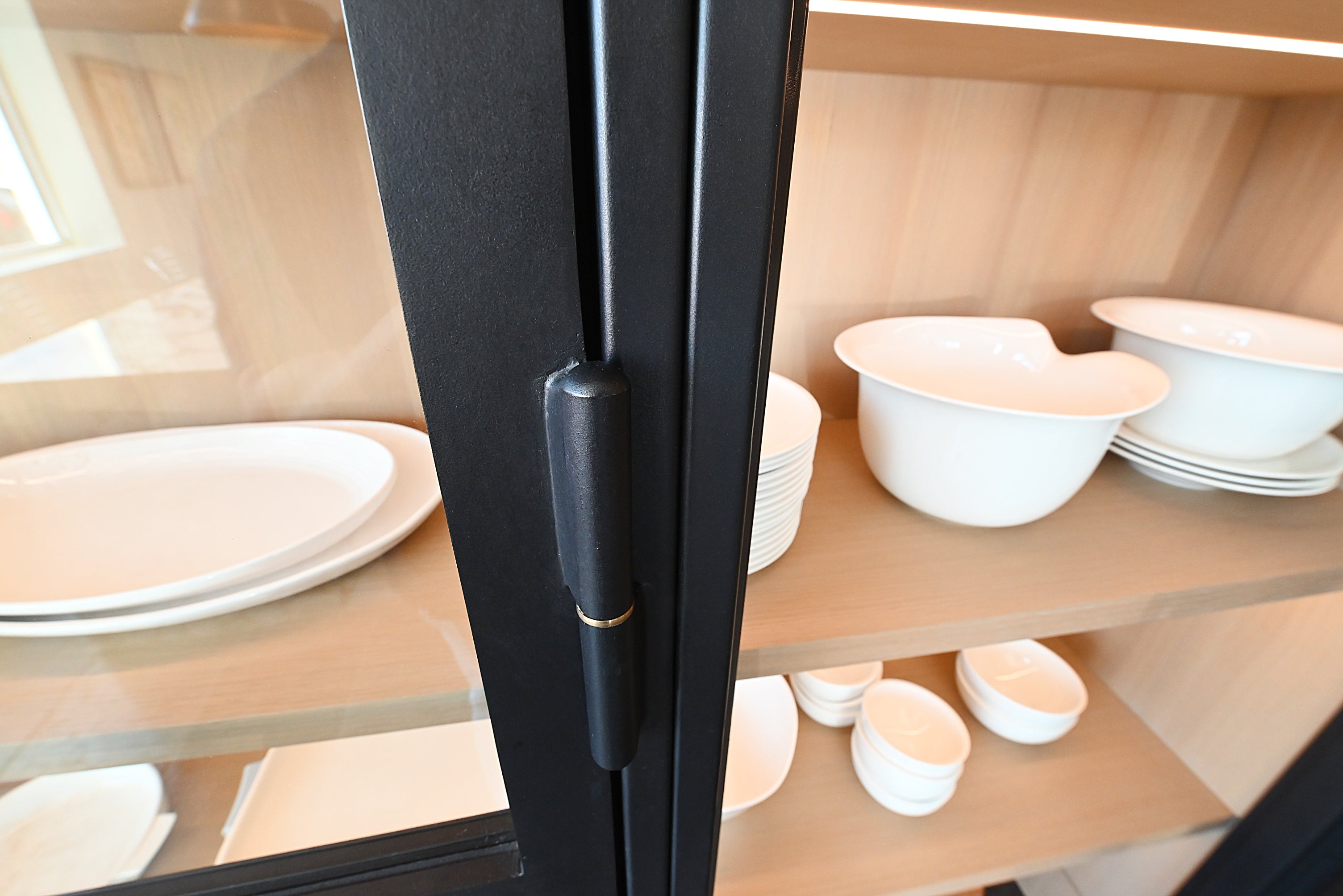 Quality Custom Marble & Onyx Flair Transitional Showroom Display Kitchen