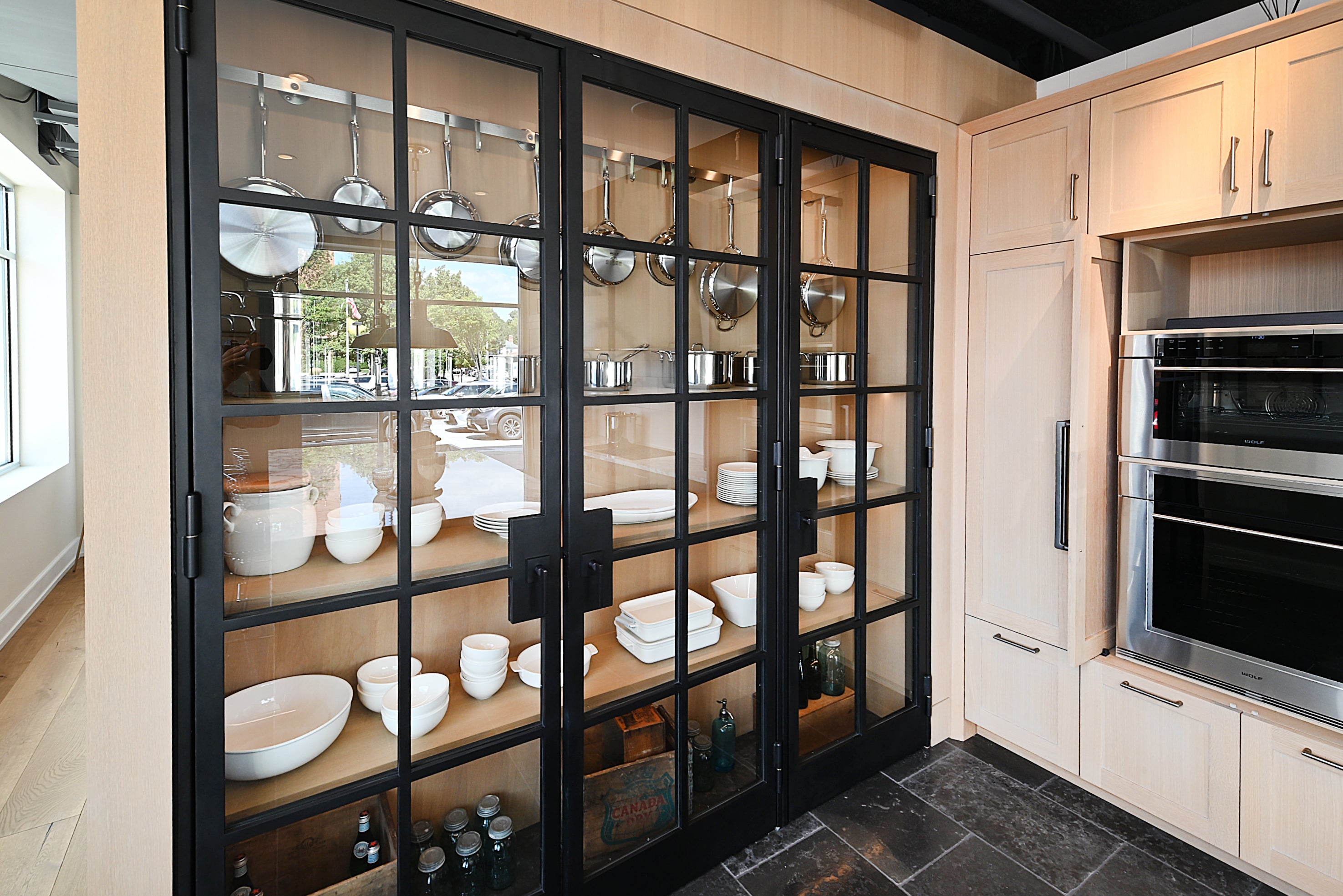 Quality Custom Marble & Onyx Flair Transitional Showroom Display Kitchen