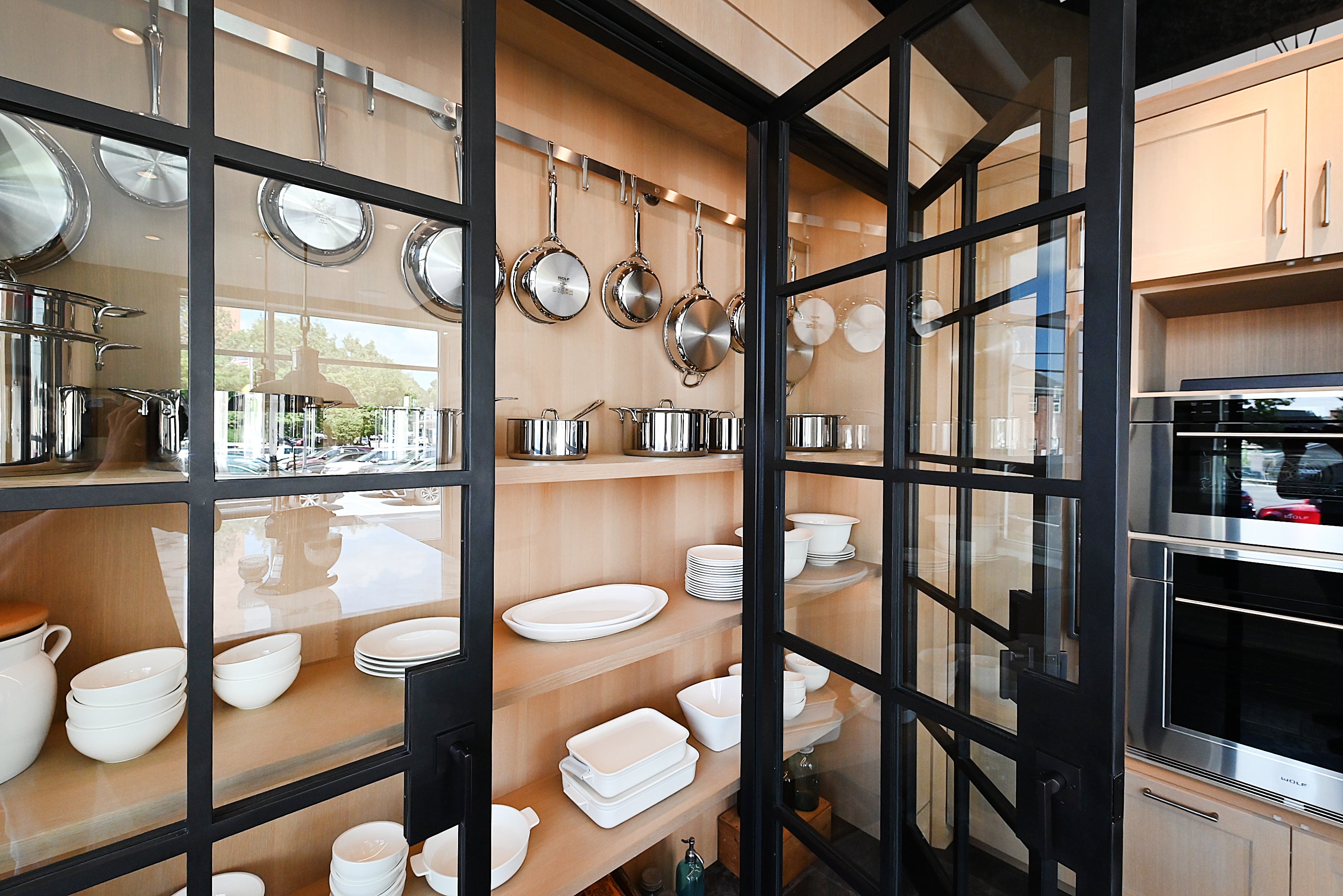 Quality Custom Marble & Onyx Flair Transitional Showroom Display Kitchen
