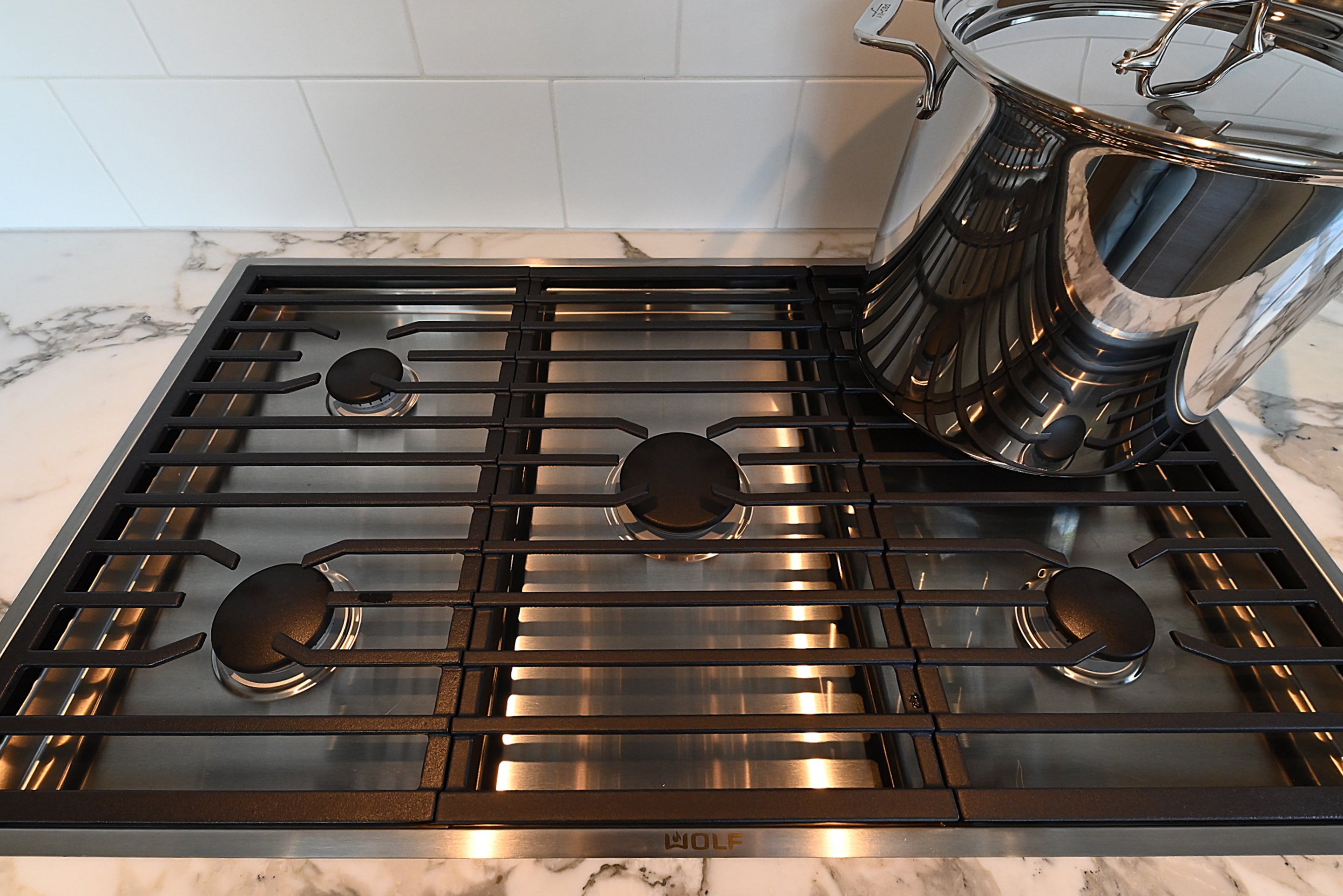 Quality Custom Marble & Onyx Flair Transitional Showroom Display Kitchen