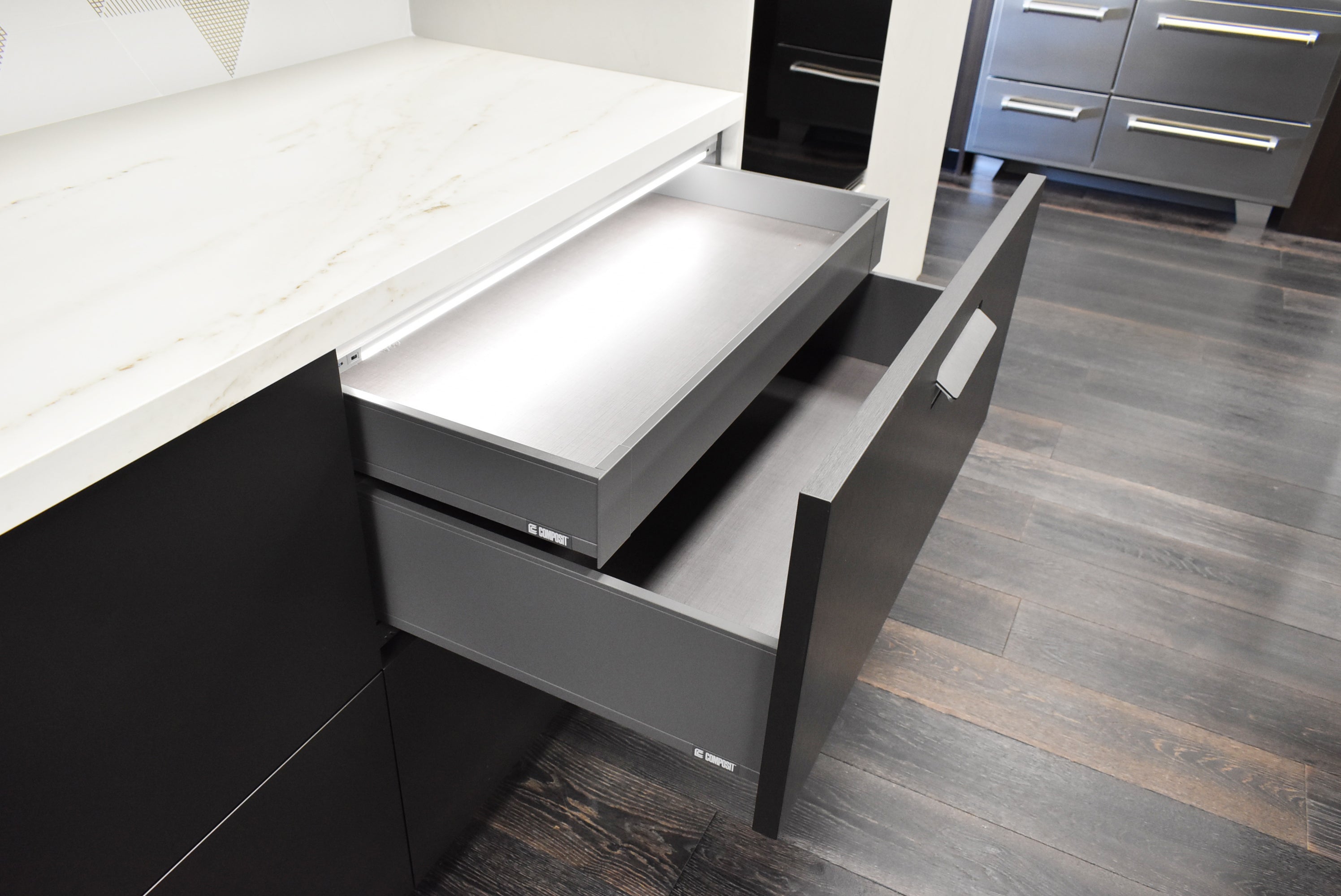 Composit Celine White Modern Showroom Display Kitchen