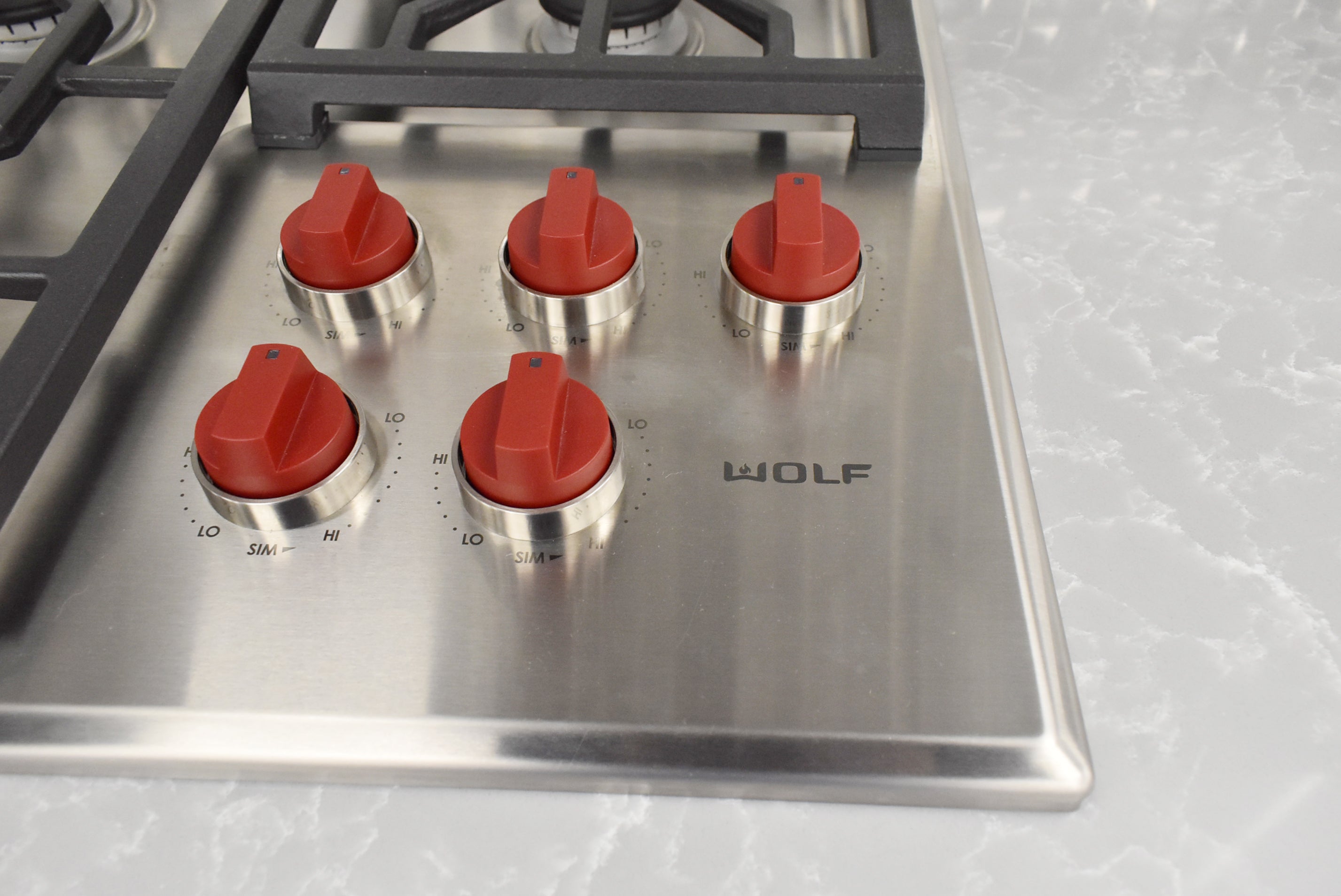 Composit Marilyn Glossy White Modern Showroom Display Kitchen