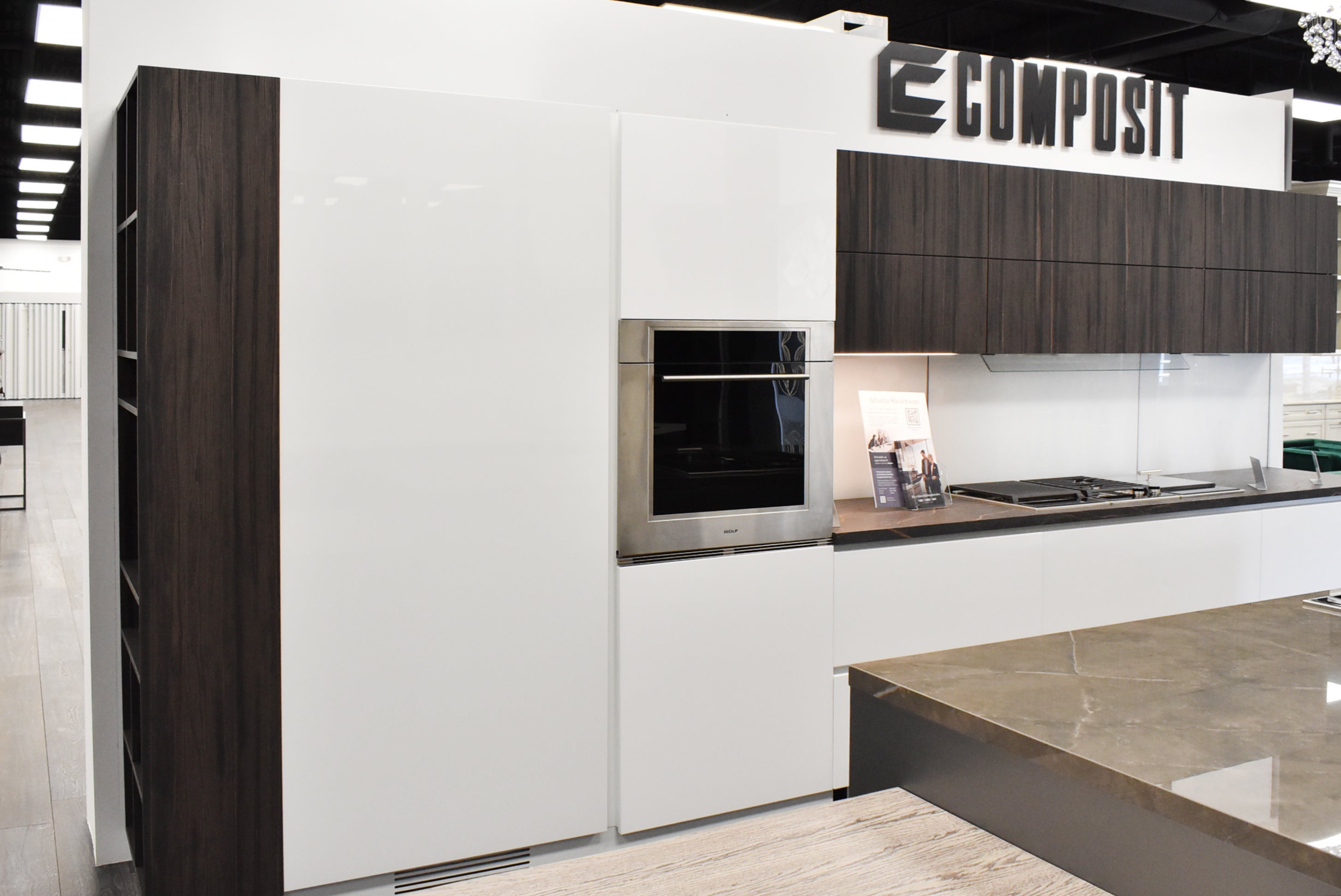 Composit Linea White Modern Showroom Display Kitchen